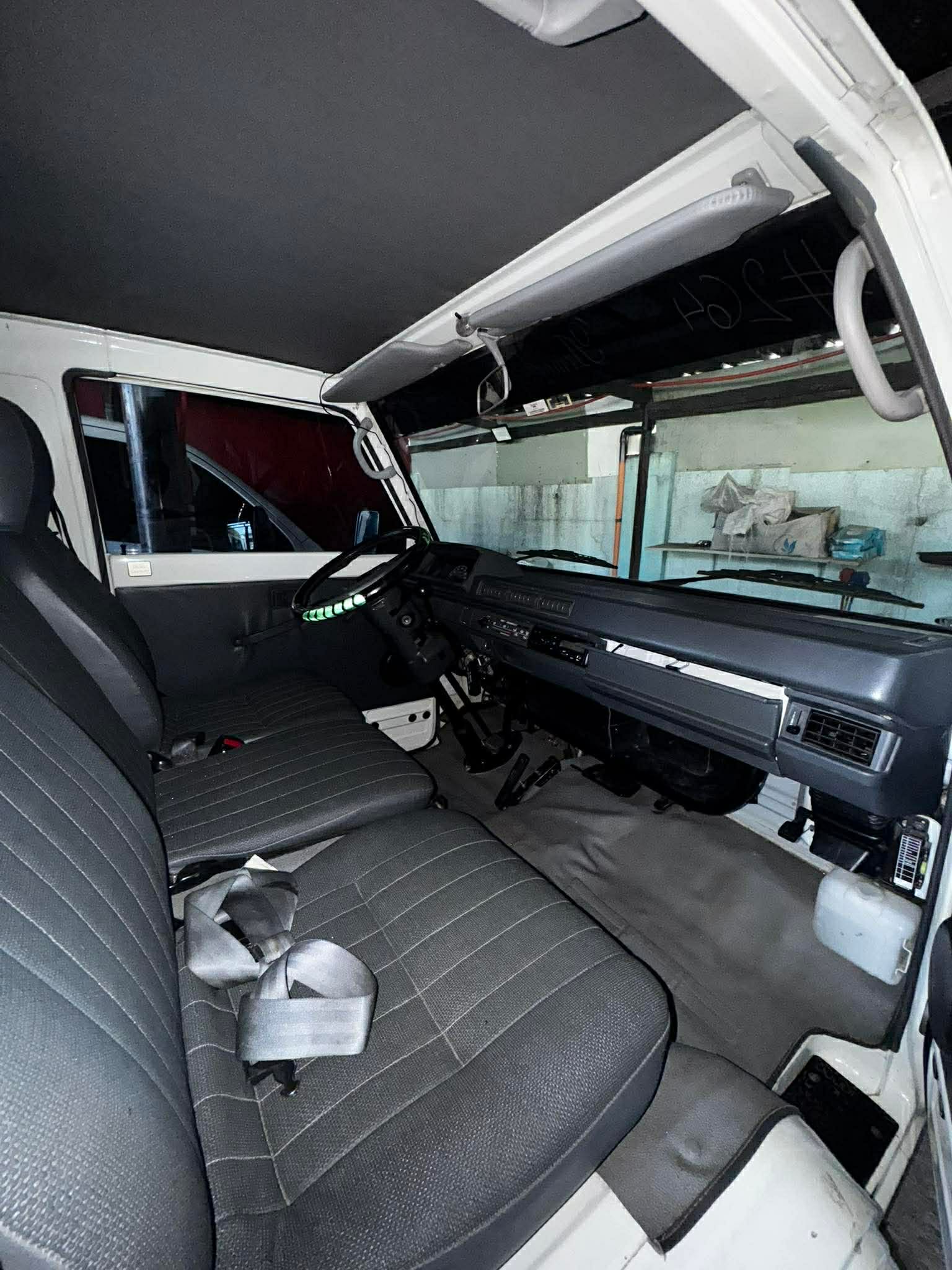 2024 MITSUBISHI L300 DUAL AC MT DIESEL - Image 3