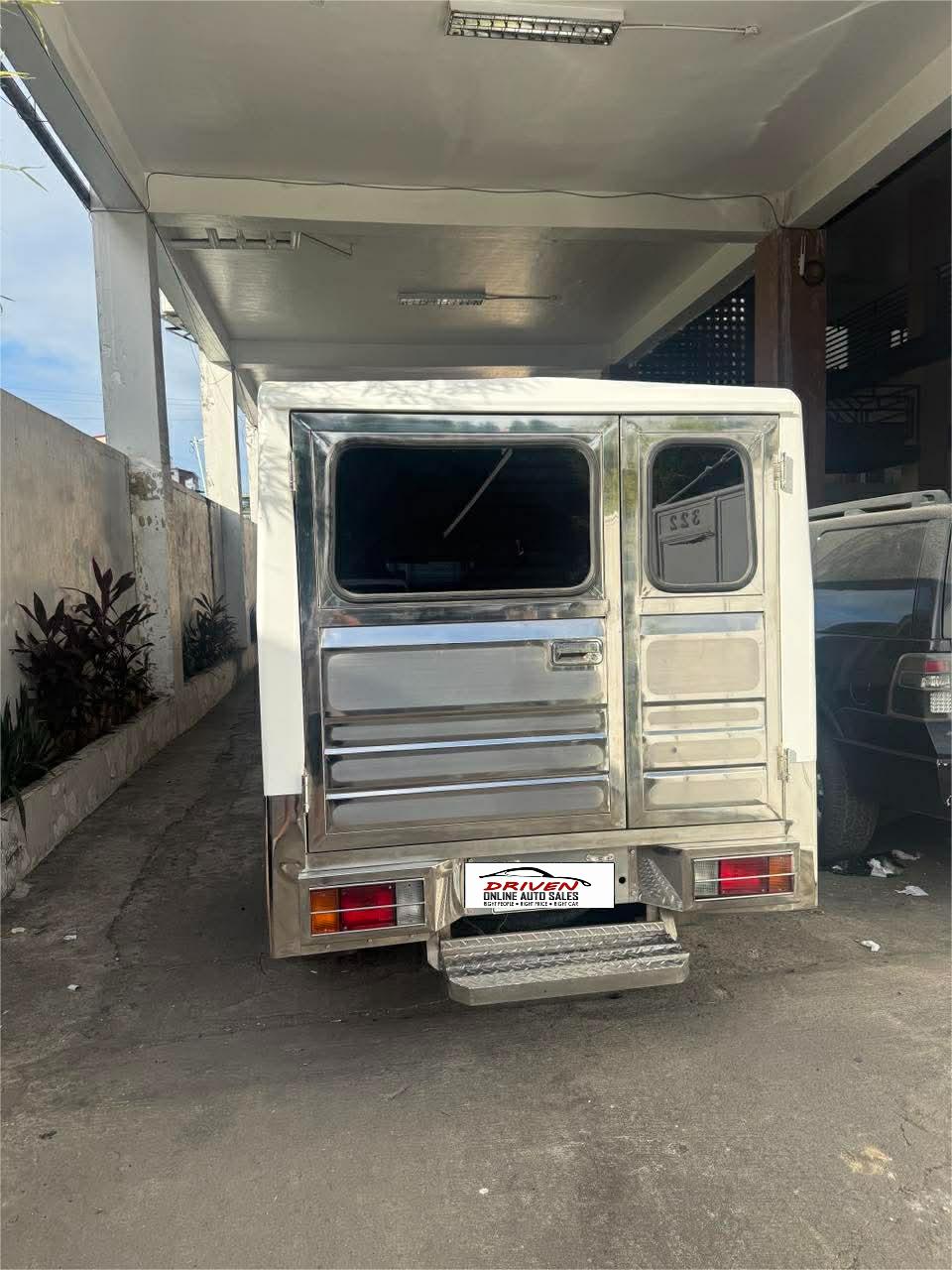 2020 ISUZU TRAVIZ 2.5 MT DIESEL (NFY4778) - Image 4