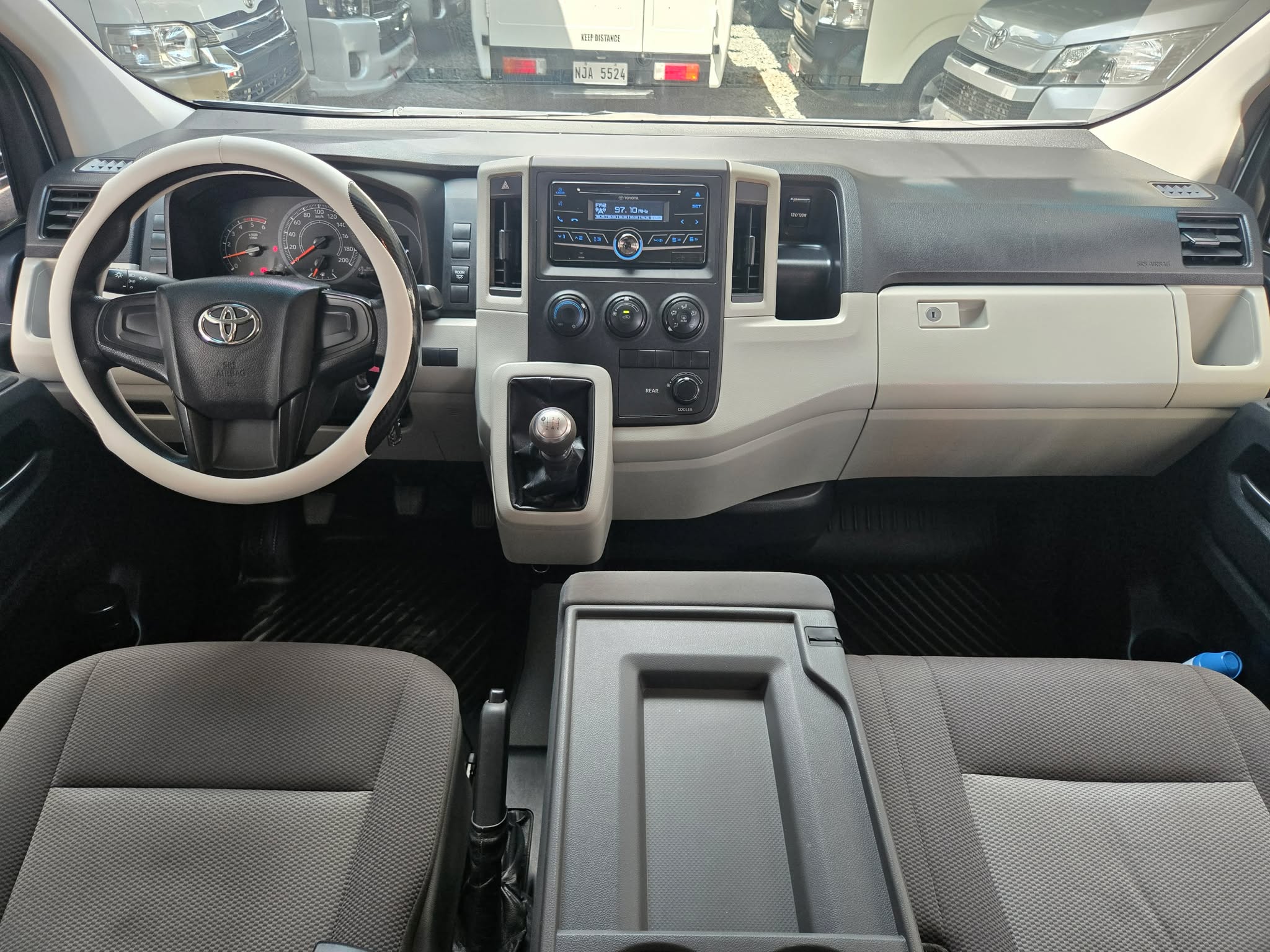 2020 TOYOTA HIACE COMMUTER DELUXE MT DIESEL  (NFX9070) - Image 5