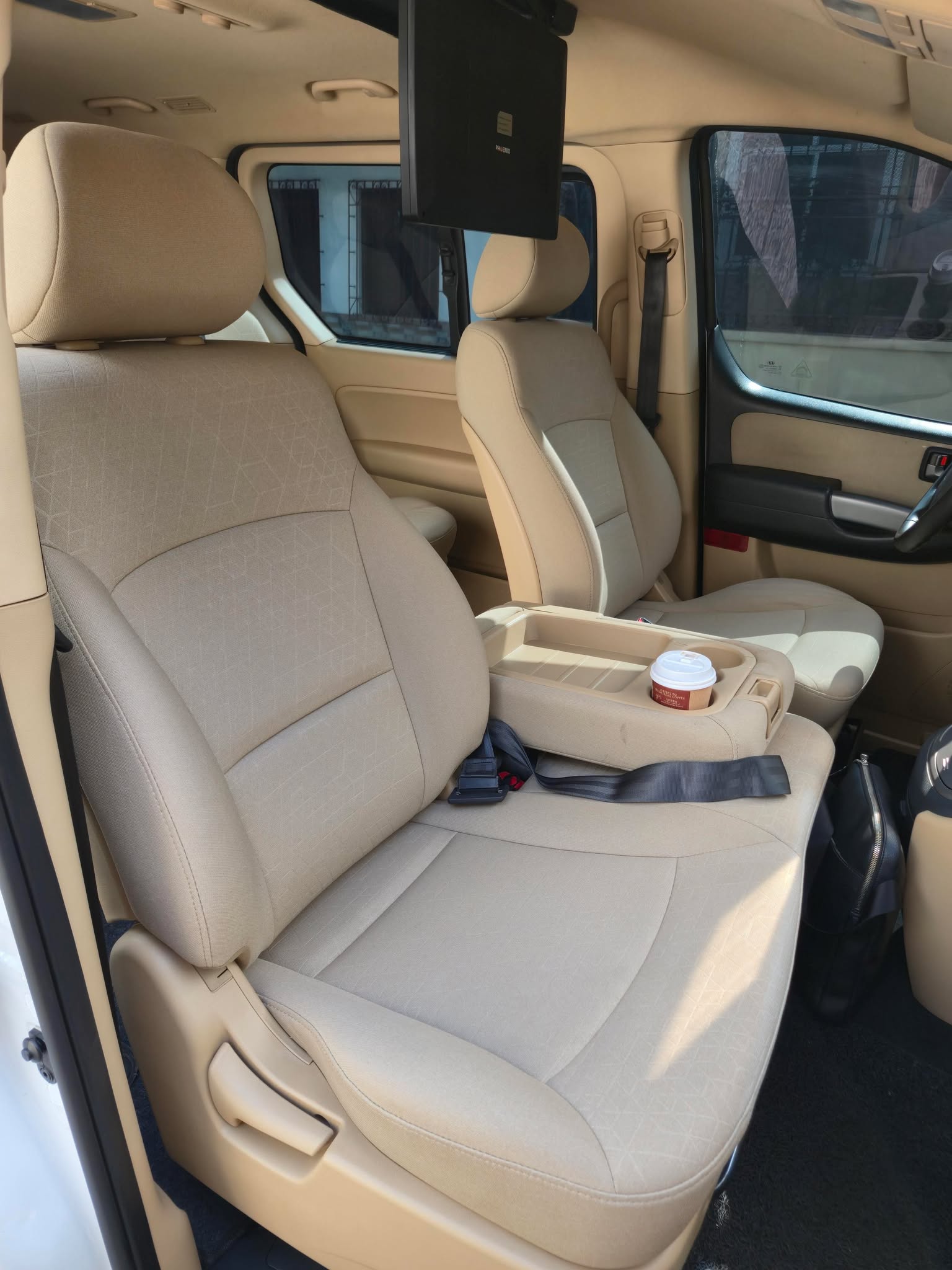 2019 HYUNDAI GRAND STAREX 2.5 CRDI AT DIESEL (NGA6014) - Image 2
