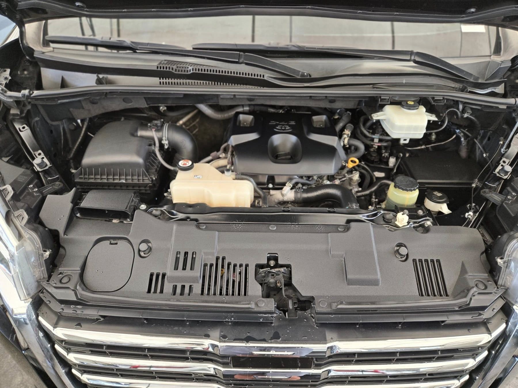 2021 TOYOTA HIACE SUPER GRANDIA ELITE 2.8L AT DIESEL (NDZ9680) - Image 5