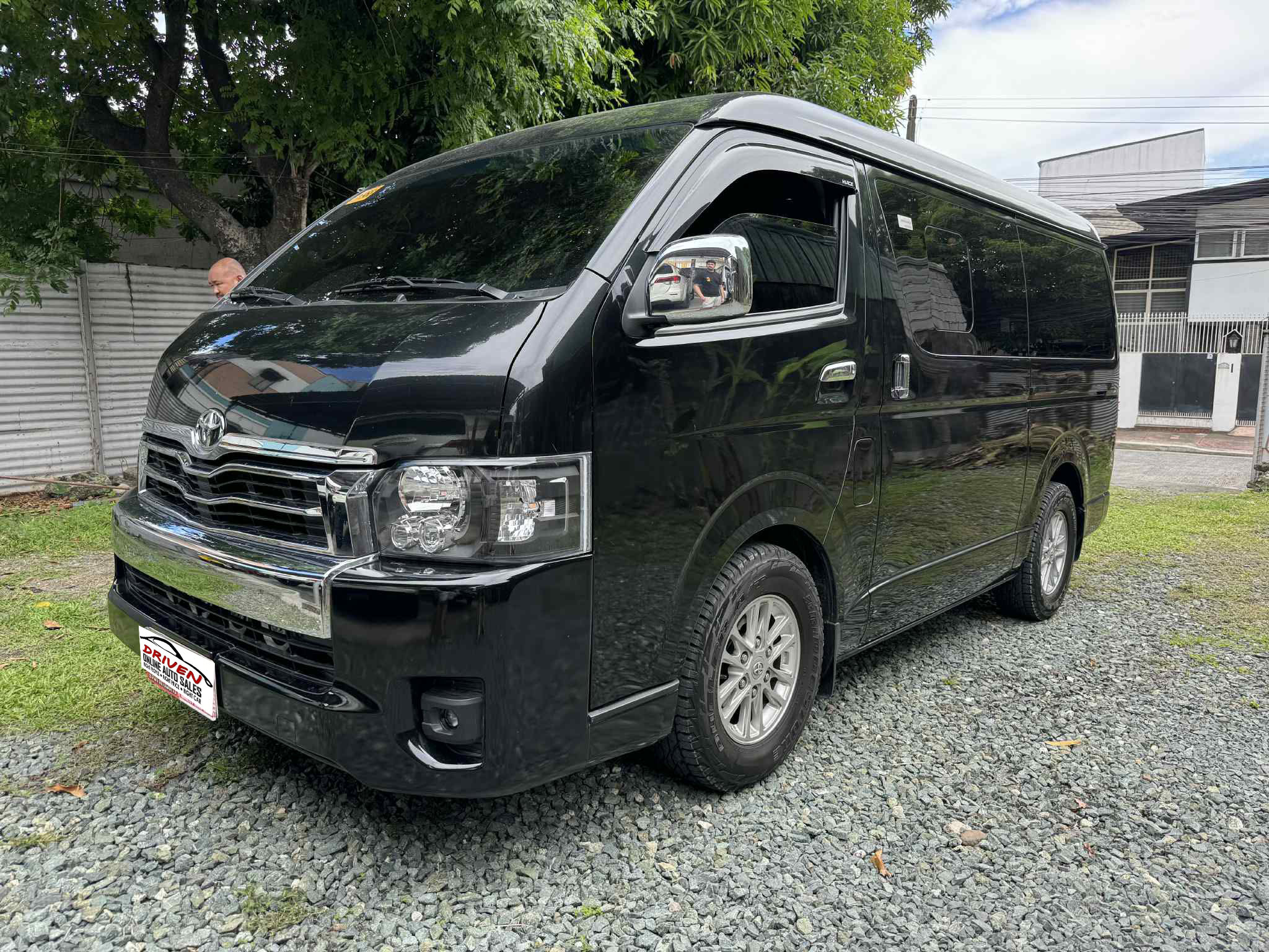 2018 TOYOTA HIACE SUPER GRANDIA 2.8L AT DIESEL (NAW8475) - Image 1