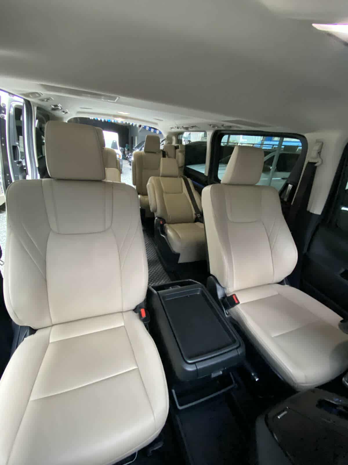 2020 TOYOTA HIACE SUPER GRANDIA 2.8L AT DIESEL (NES2167) - Image 3
