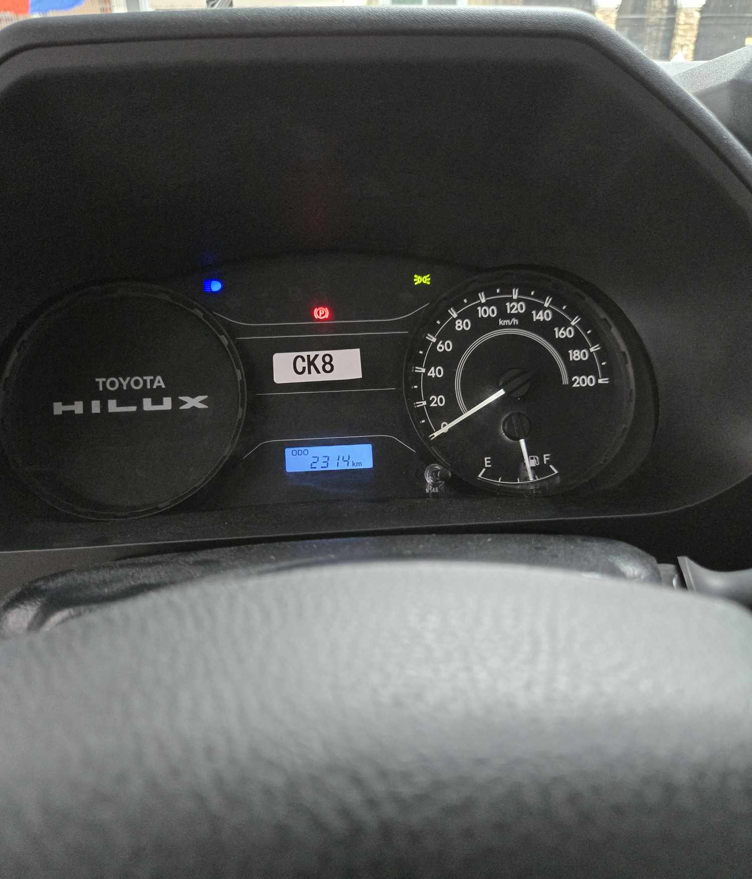 2025 TOYOTA HILUX TAMARAW 2.4 FX 5 SPEED MT DIESEL (NJA5524) - Image 2
