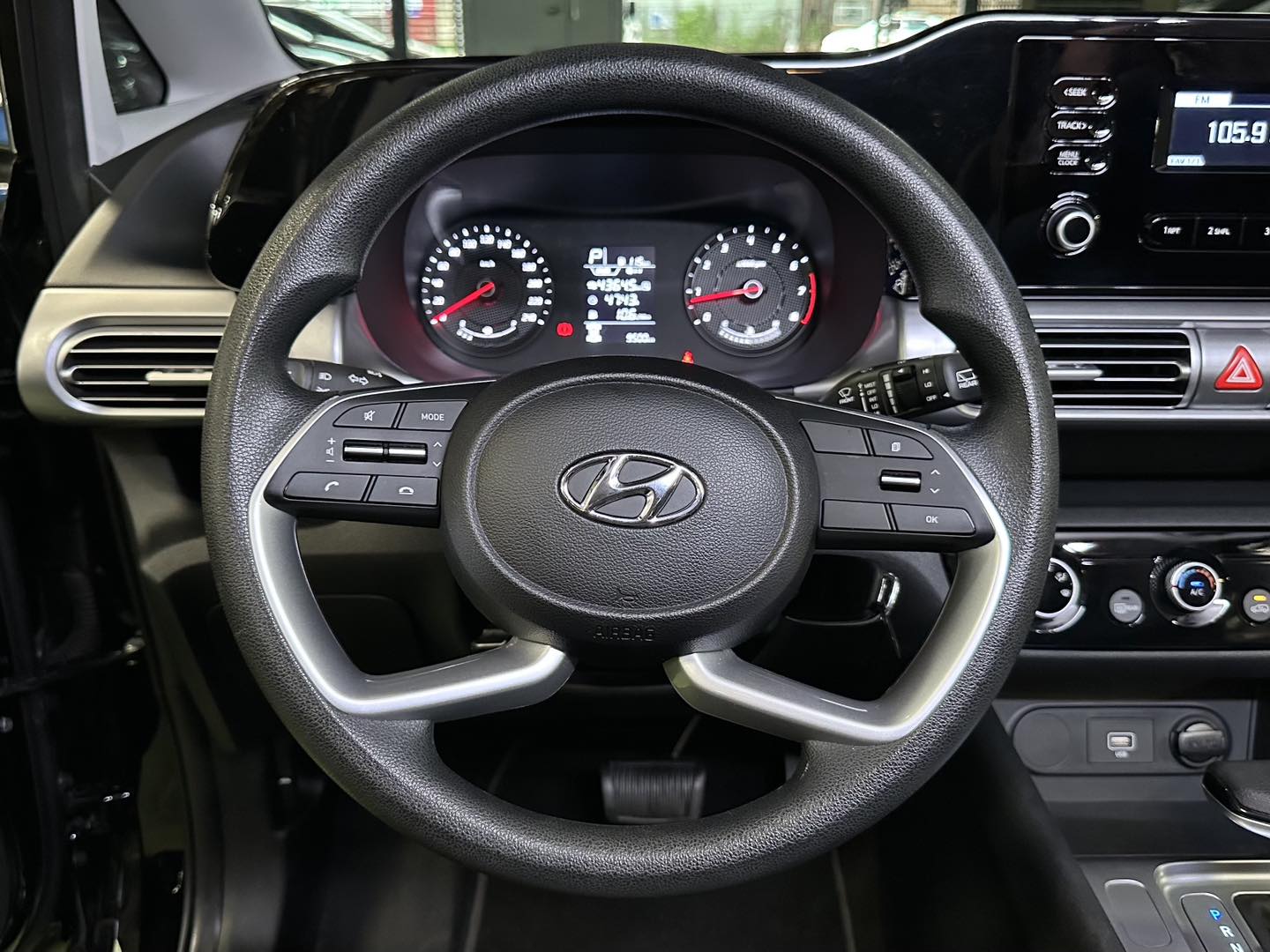 2025 HYUNDAI STARGAZER GL AT GAS - Image 2