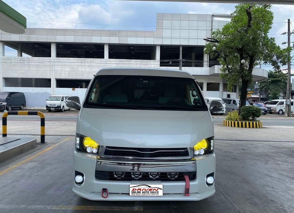 2017 TOYOTA HIACE GL GRANDIA 3.0 MT DIESEL (NAT6513) - Image 1
