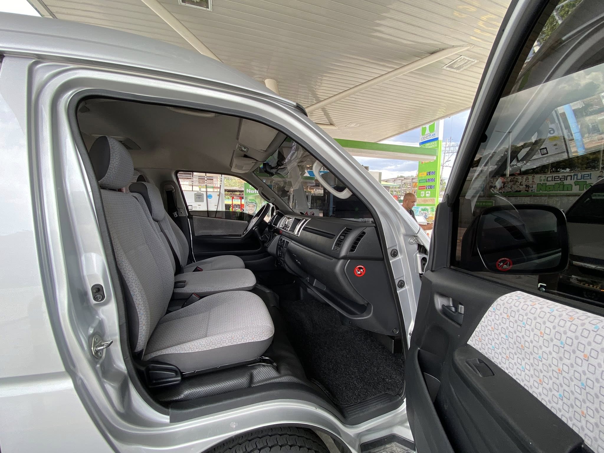 2016 TOYOTA HIACE GL GRANDIA 3.0 MT DIESEL (NCD7681) - Image 3