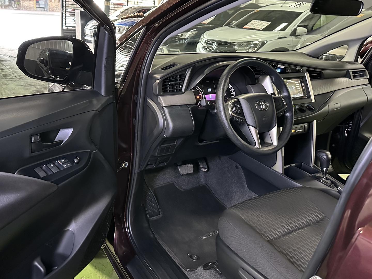 2024 TOYOTA INNOVA XE 2.8L AT DIESEL - Image 3