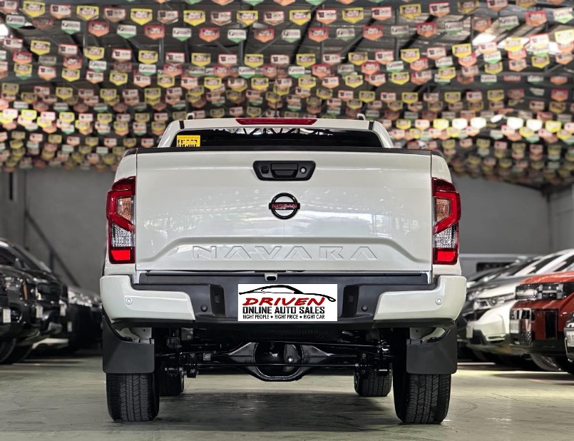2024 NISSAN NAVARA CALIBRE X AT DIESEL - Image 2