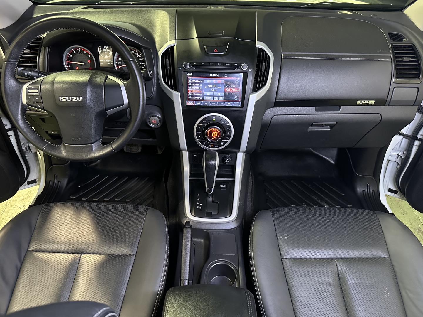 2021 ISUZU D-MAX 3.0 4X2 AT DIESEL - Image 4