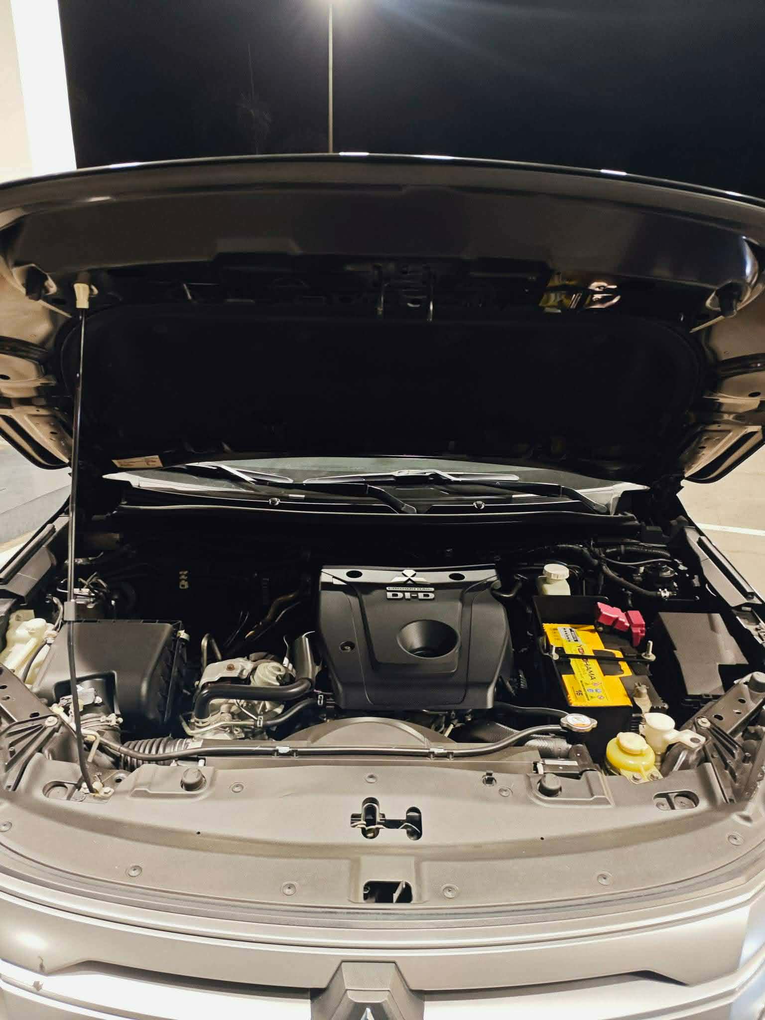 2021 MITSUBISHI MONTERO GLS AT DIESEL - Image 5