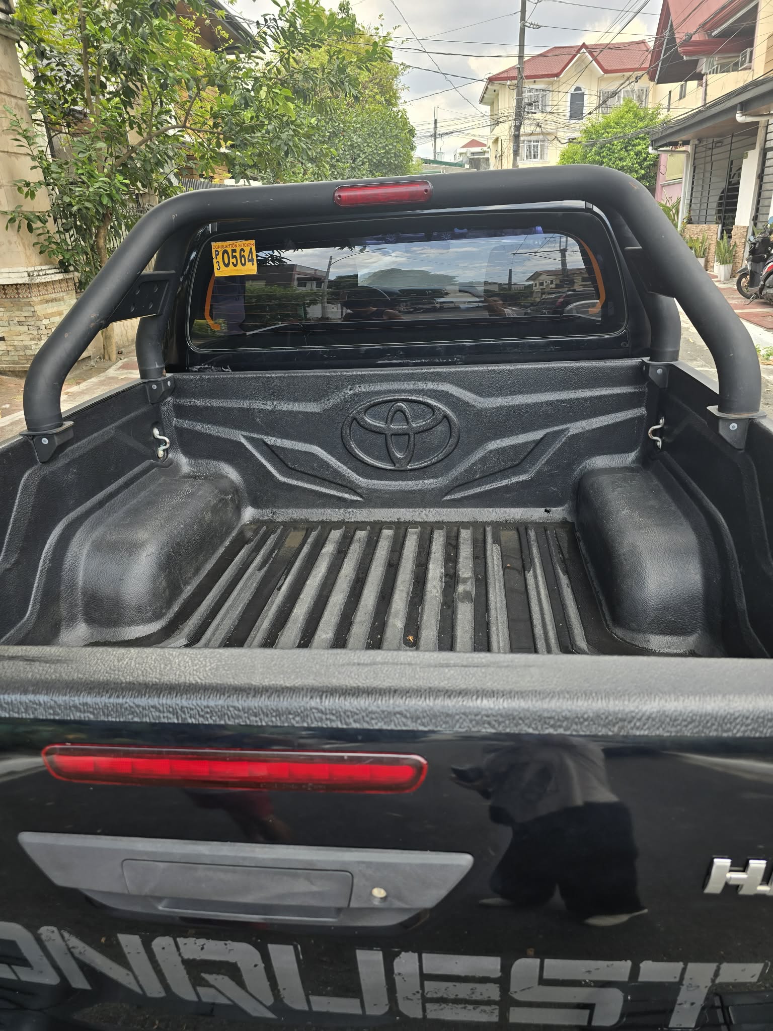 2019 TOYOTA HILUX CONQUEST 4x4 AT DIESEL - Image 6
