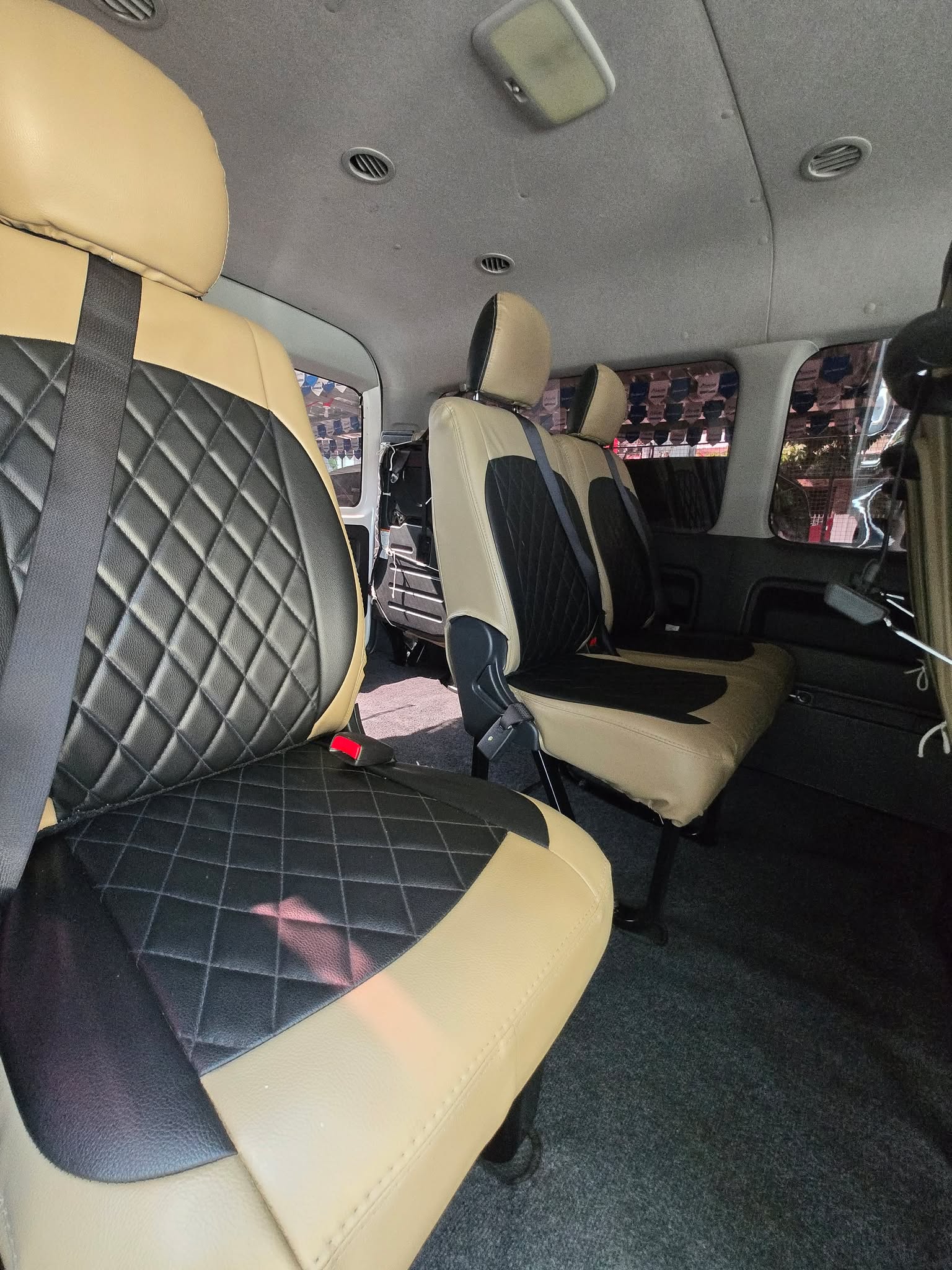 2018 TOYOTA HIACE GL GRANDIA  MT DIESEL (NCA5497) - Image 3