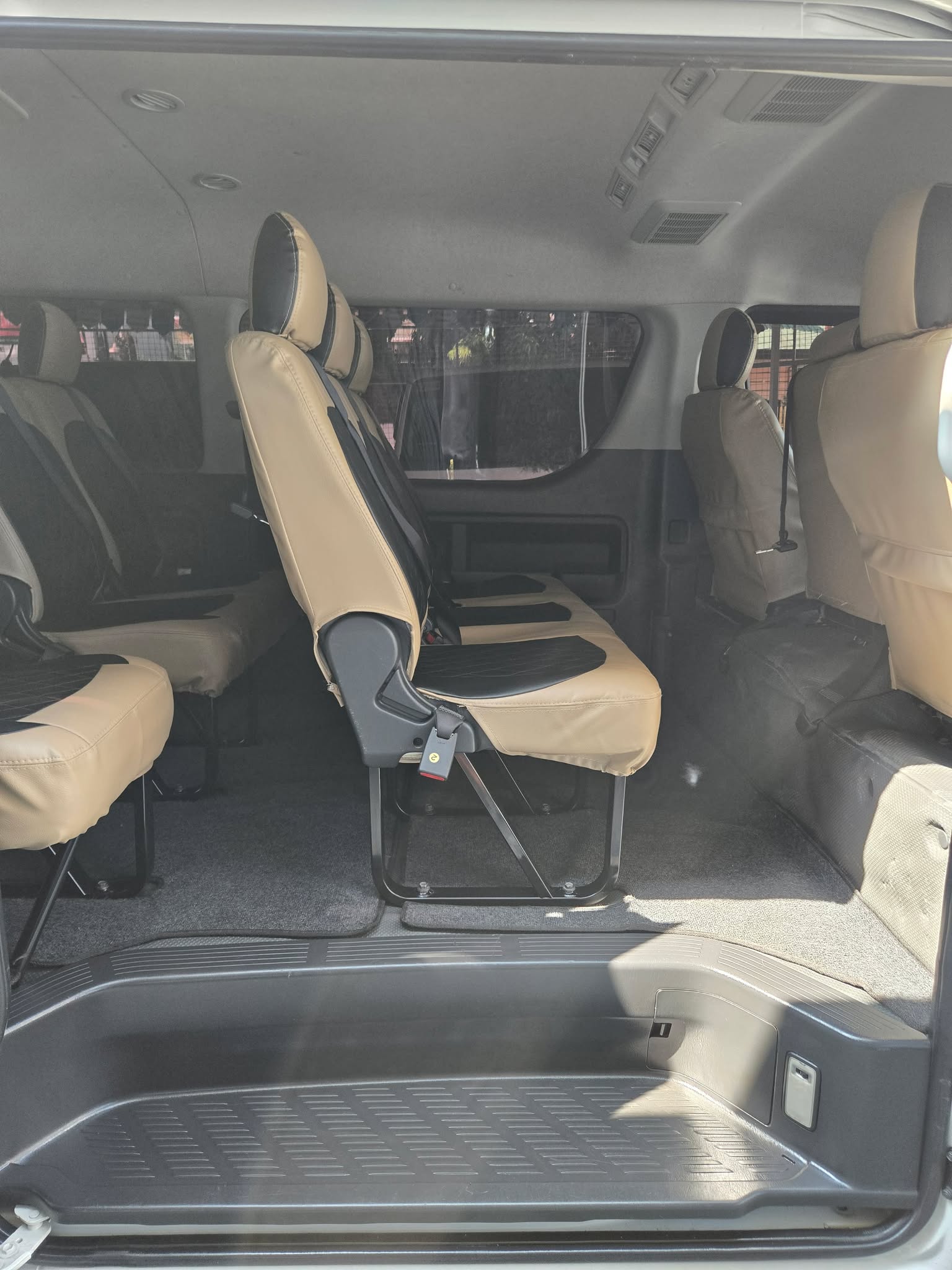 2018 TOYOTA HIACE GL GRANDIA  MT DIESEL (NCA5497) - Image 4