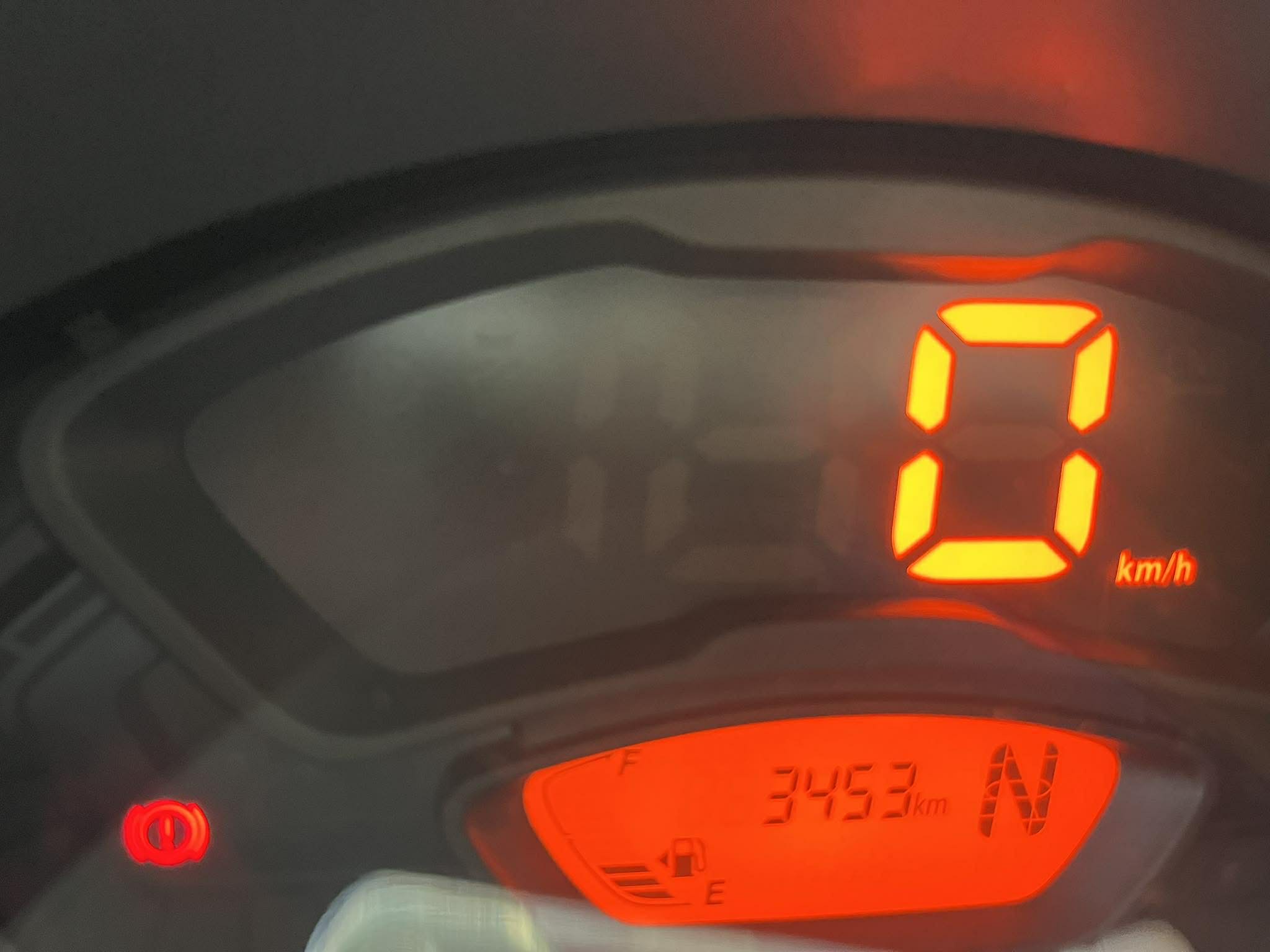 2025 SUZUKI SPRESSO GL AGS AT GAS (NKG6766) - Image 2