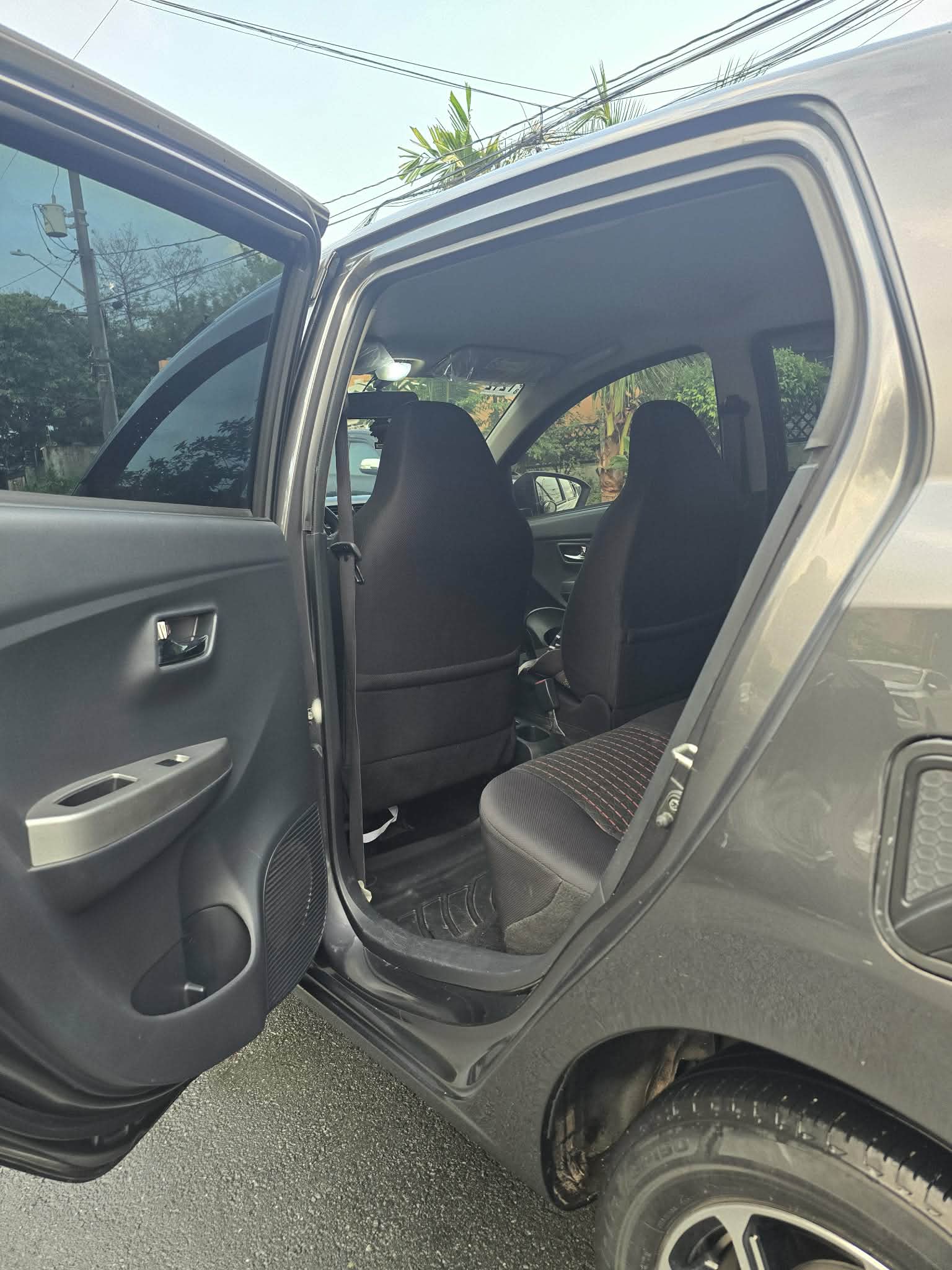 2020 TOYOTA WIGO G 1.0 AT GAS - Image 3