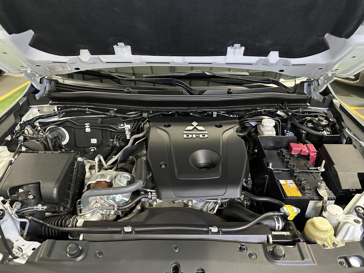 2023 MITSUBISHI MONTERO SPORT GT 4x4 2.4L AT GAS - Image 8