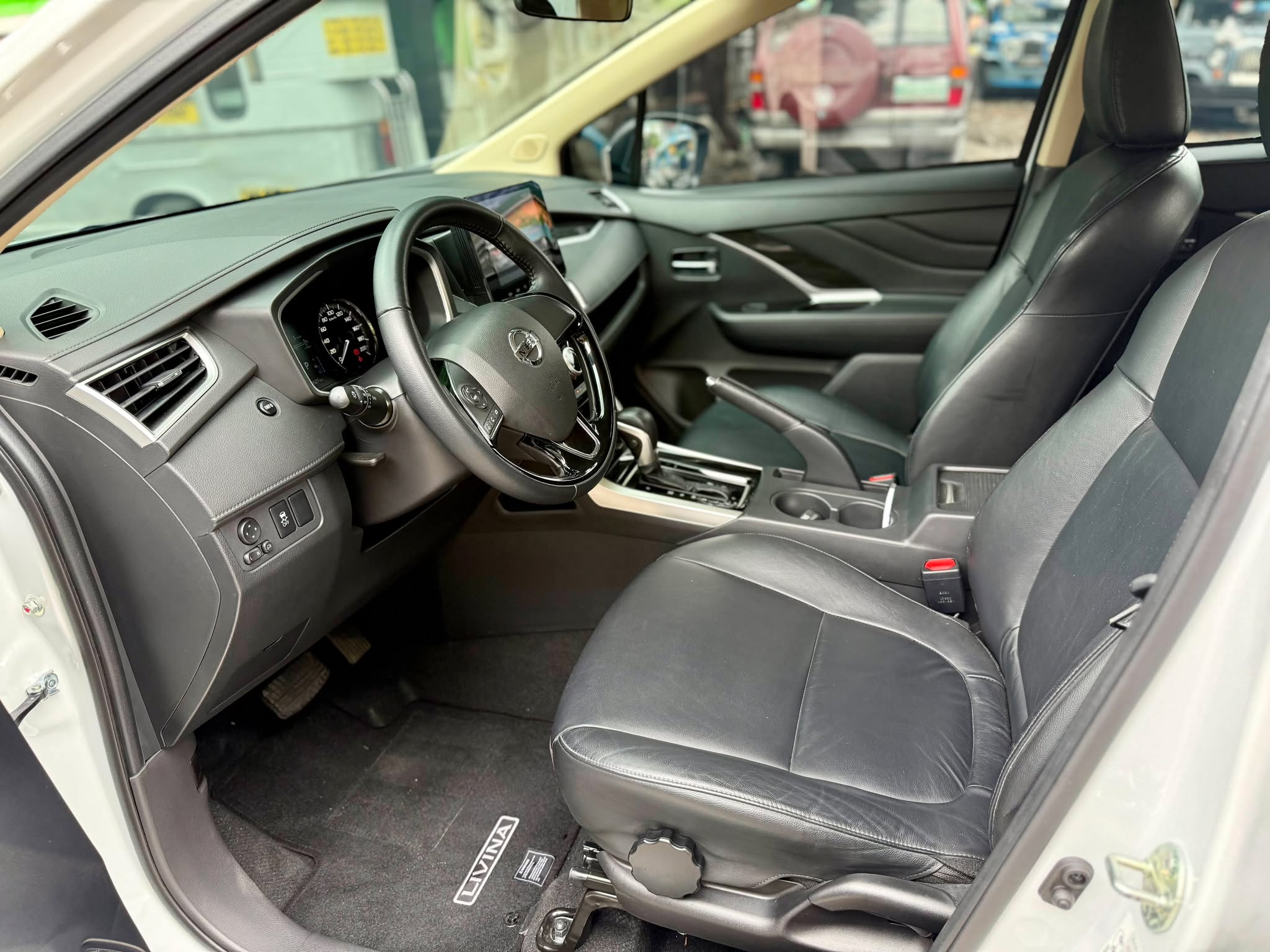 2025 NISSAN LIVINA VL AT GAS (NJC8185) - Image 3