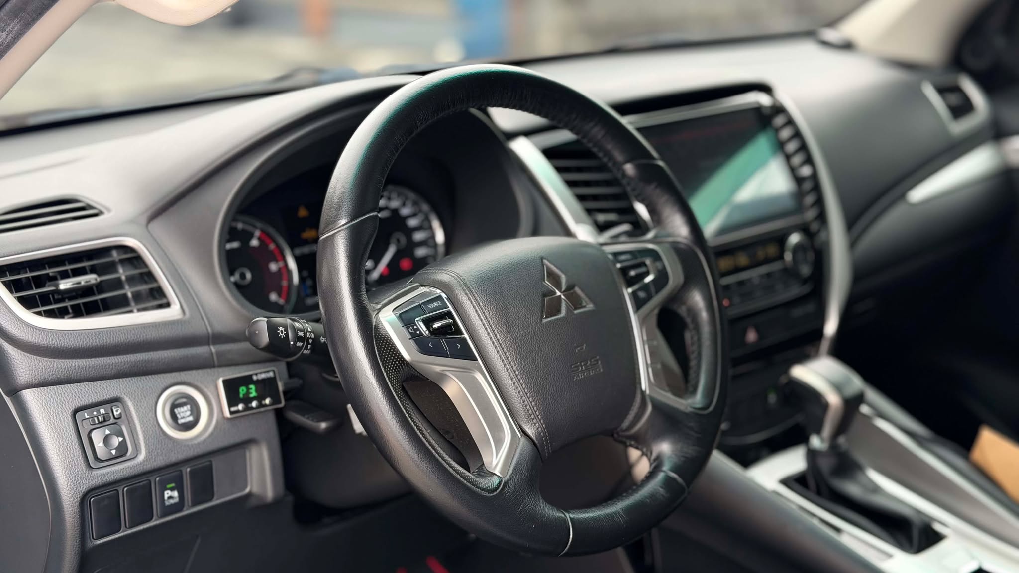 2018 MITSUBISHI MONTERO GLS AT DIESEL (NEI7024) - Image 3