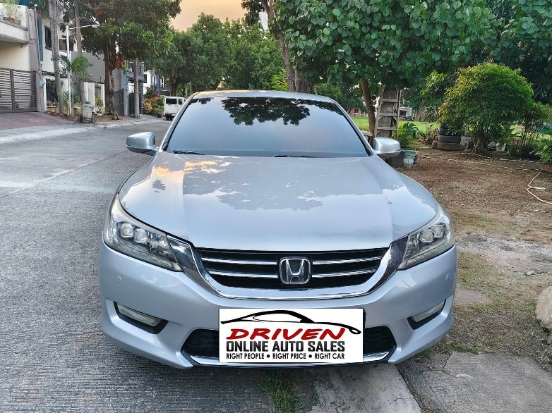 2013 HONDA ACCORD IVTEC AT GAS (CASH BASIS ONLY) - Image 1