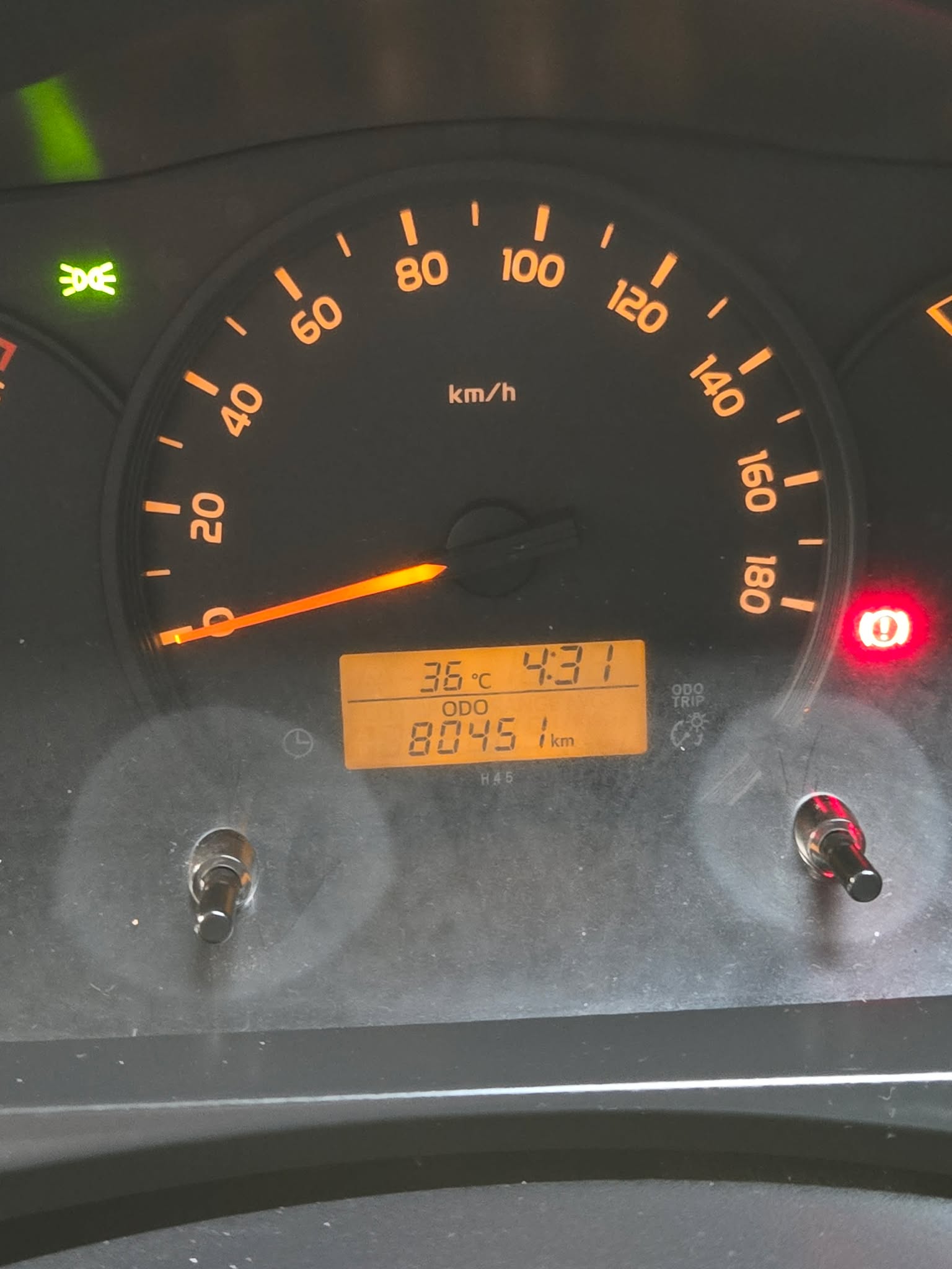 2017 TOYOTA HIACE GL GRANDIA 3.0 MANUAL DIESEL (NCN2597) - Image 4