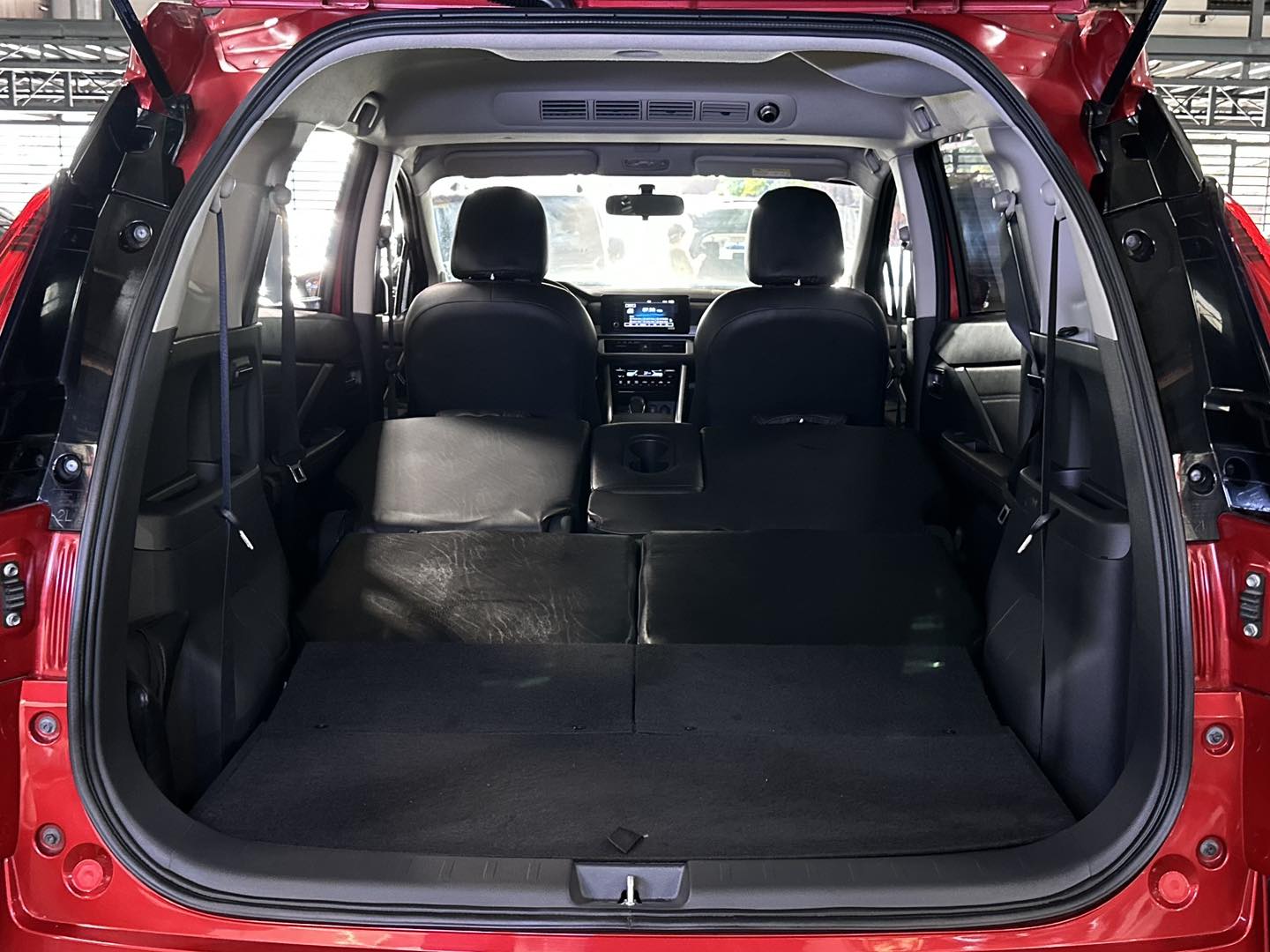 2024 MITSUBISHI XPANDER GLS 1.5L  AT GAS - Image 2