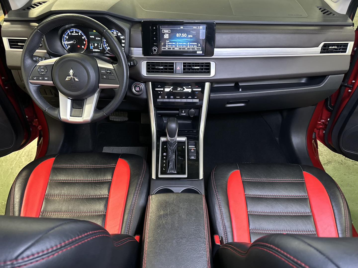 2024 MITSUBISHI XPANDER GLS 1.5L  AT GAS - Image 7