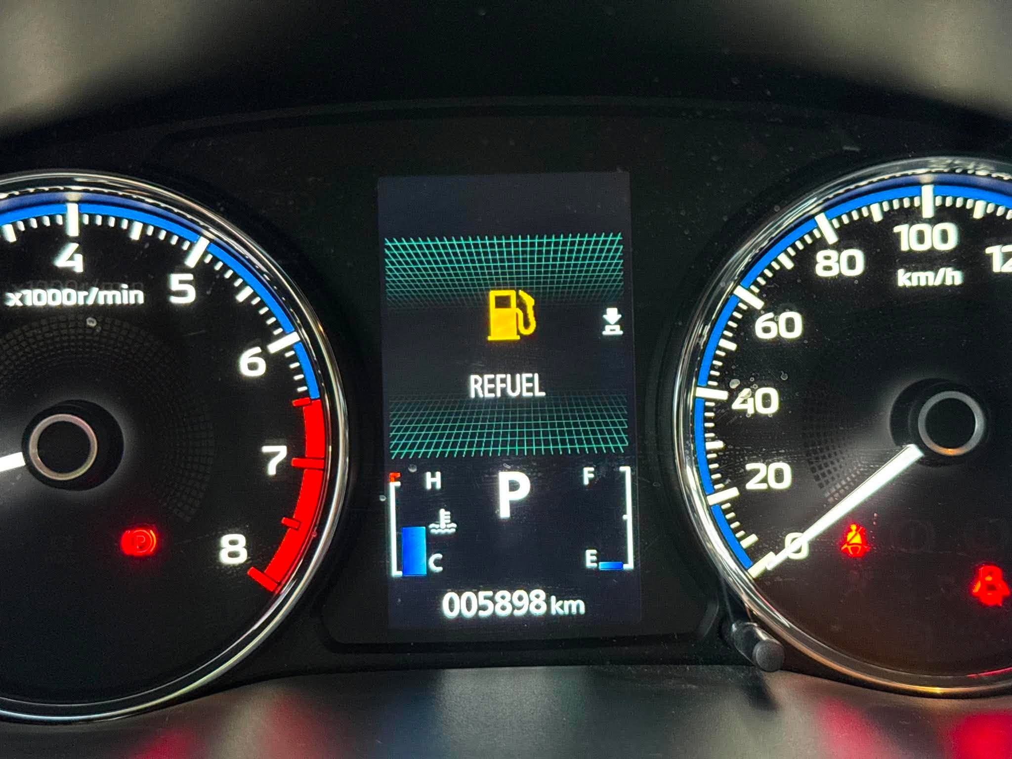 2025 MITSUBISHI XPANDER GLS AT GAS (NHL6616) - Image 2