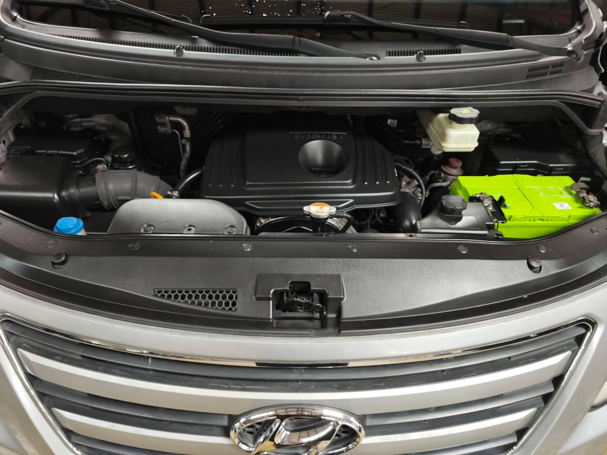 2017 HYUNDAI GRAND STAREX 2 AT DIESEL (DAB2907) - Image 10