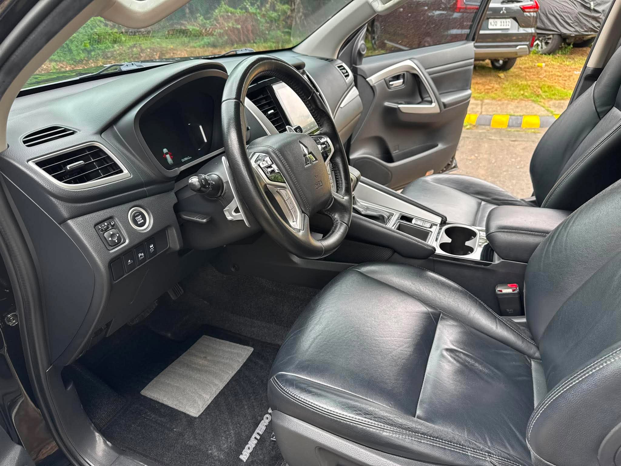 2022 MITSUBISHI MONTERO BLACK SERIES AT DIESEL (NFK5602) - Image 2