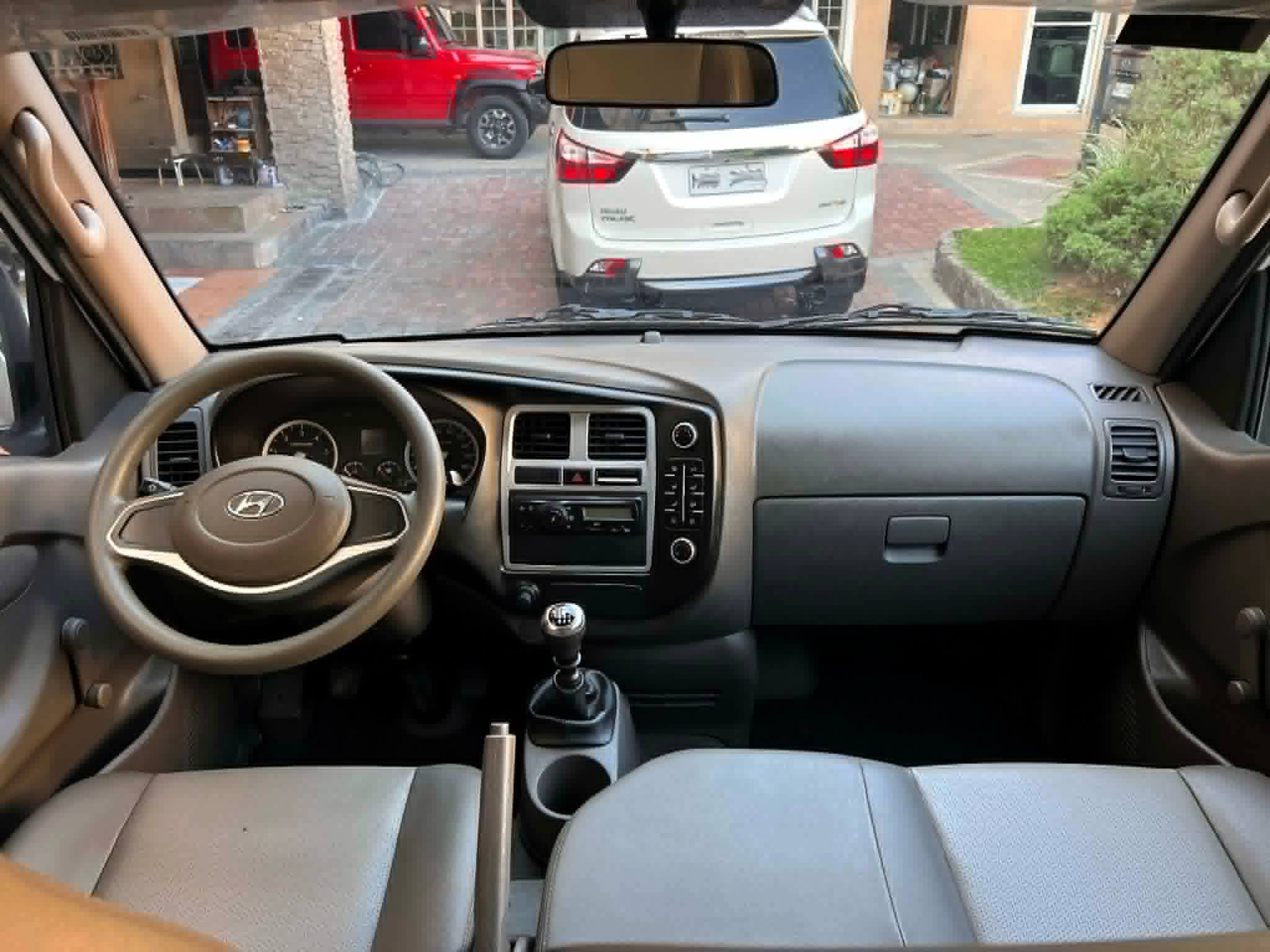 2025 HYUNDAI H100 DUAL AIRCON EURO 4 ENGINE MANUAL DIESEL (9 ENDING PLATE) - Image 4