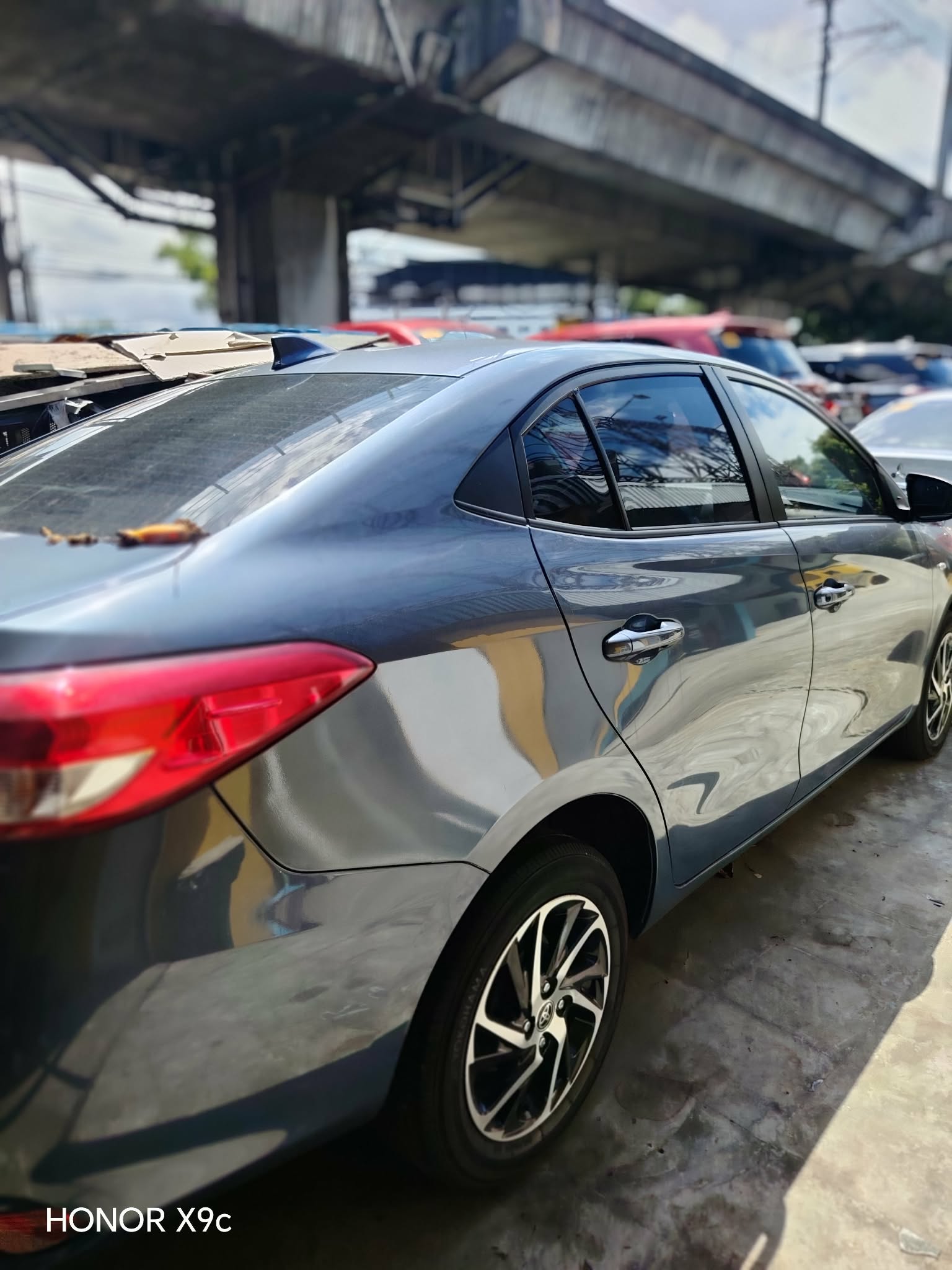 2025 TOYOTA VIOS XLE AT GAS (DBQ9502) - Image 2
