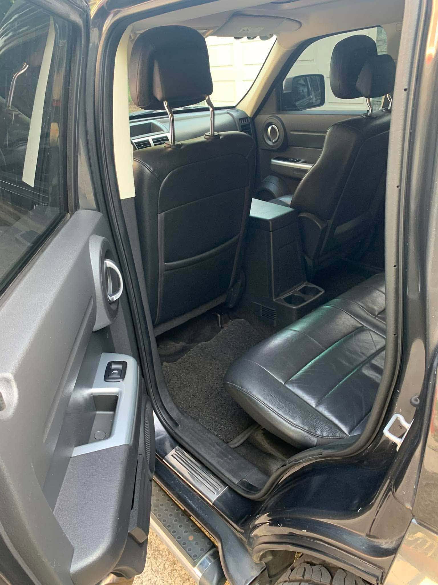 2011 DODGE NITRO SXT AT GAS (CASH BASIS ONLY) - Image 4
