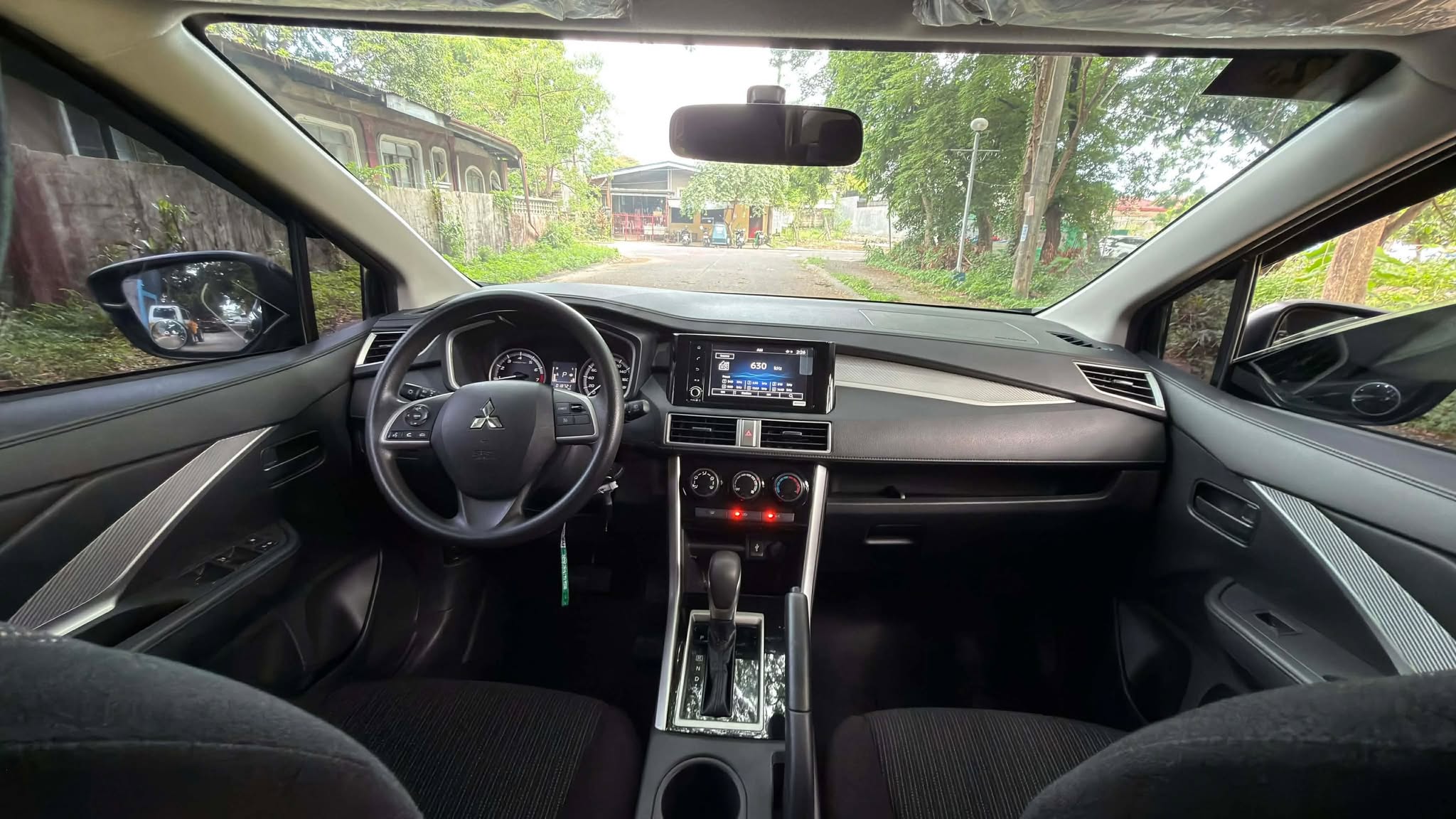 2025 MITSUBISHI XPANDER GLX AT GAS (NFM2926) - Image 3