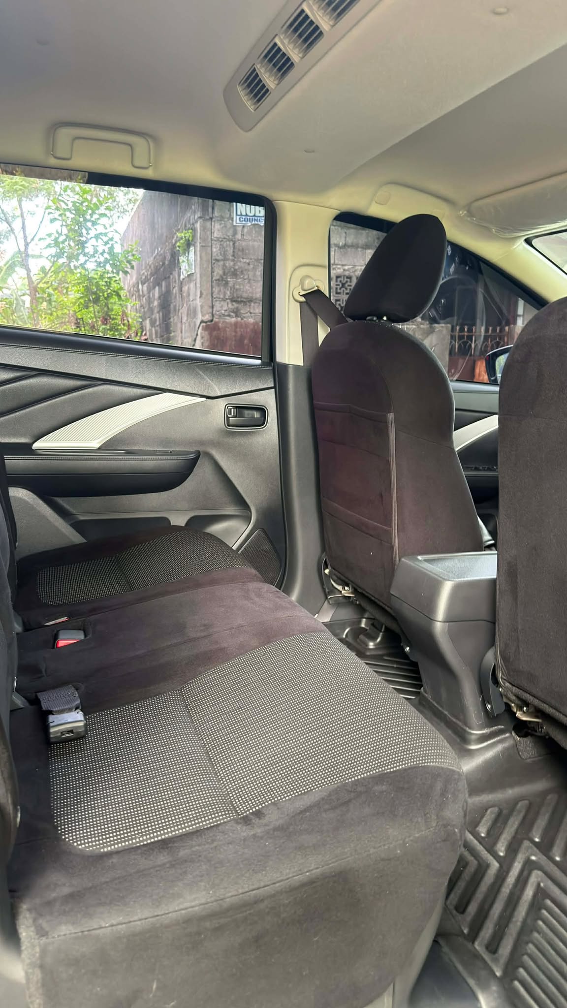2025 MITSUBISHI XPANDER GLX AT GAS (NFM2926) - Image 5