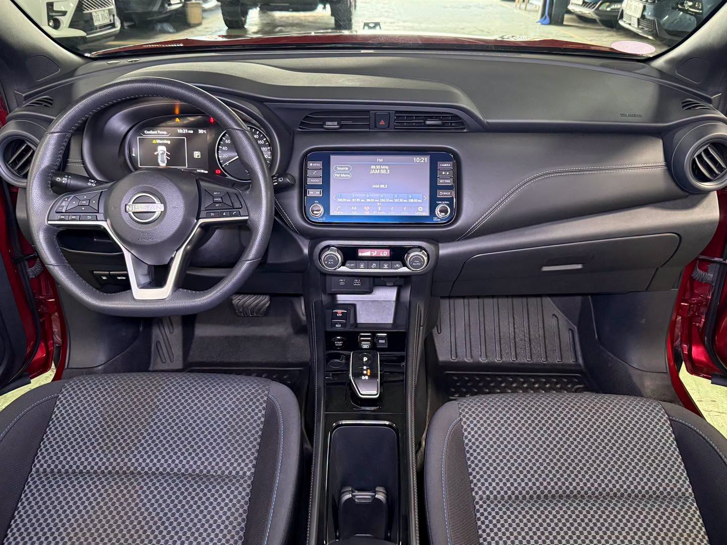 2025 NISSAN KICKS E-POWER VE AT HYBRID - Image 2