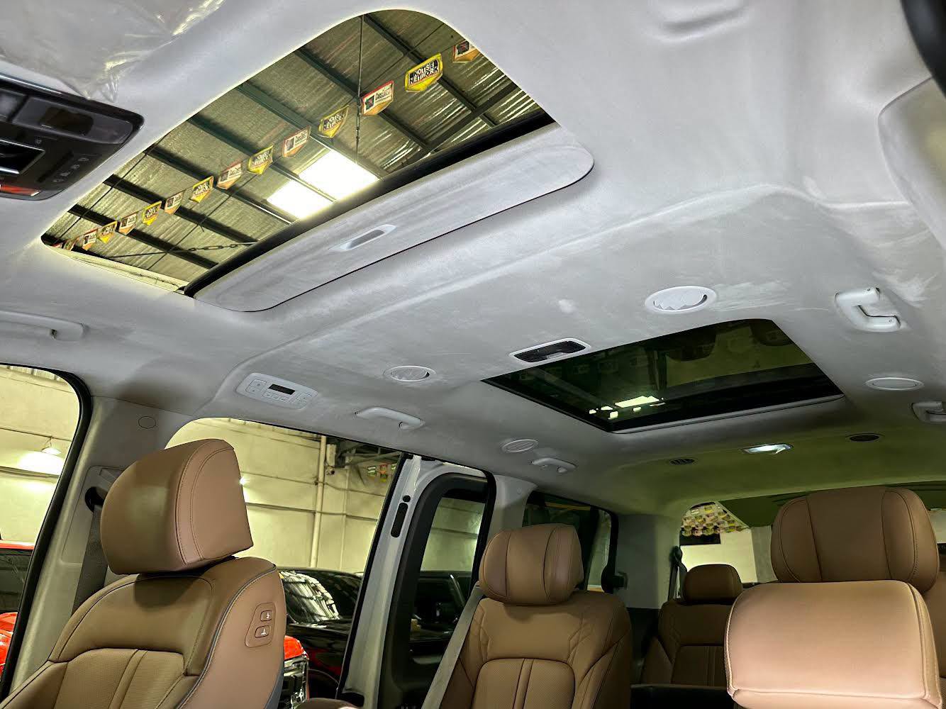 2023 HYUNDAI STARIA PREMIUM 2.2L AWD AT DIESEL - Image 3