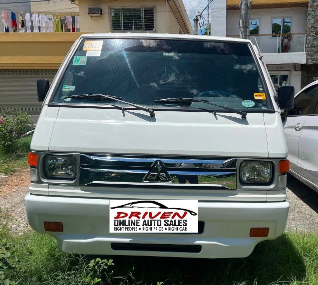 2025 MITSUBISHI L300 FB DUAL AIRCON MANUAL DIESEL (NKF4418) - Image 1