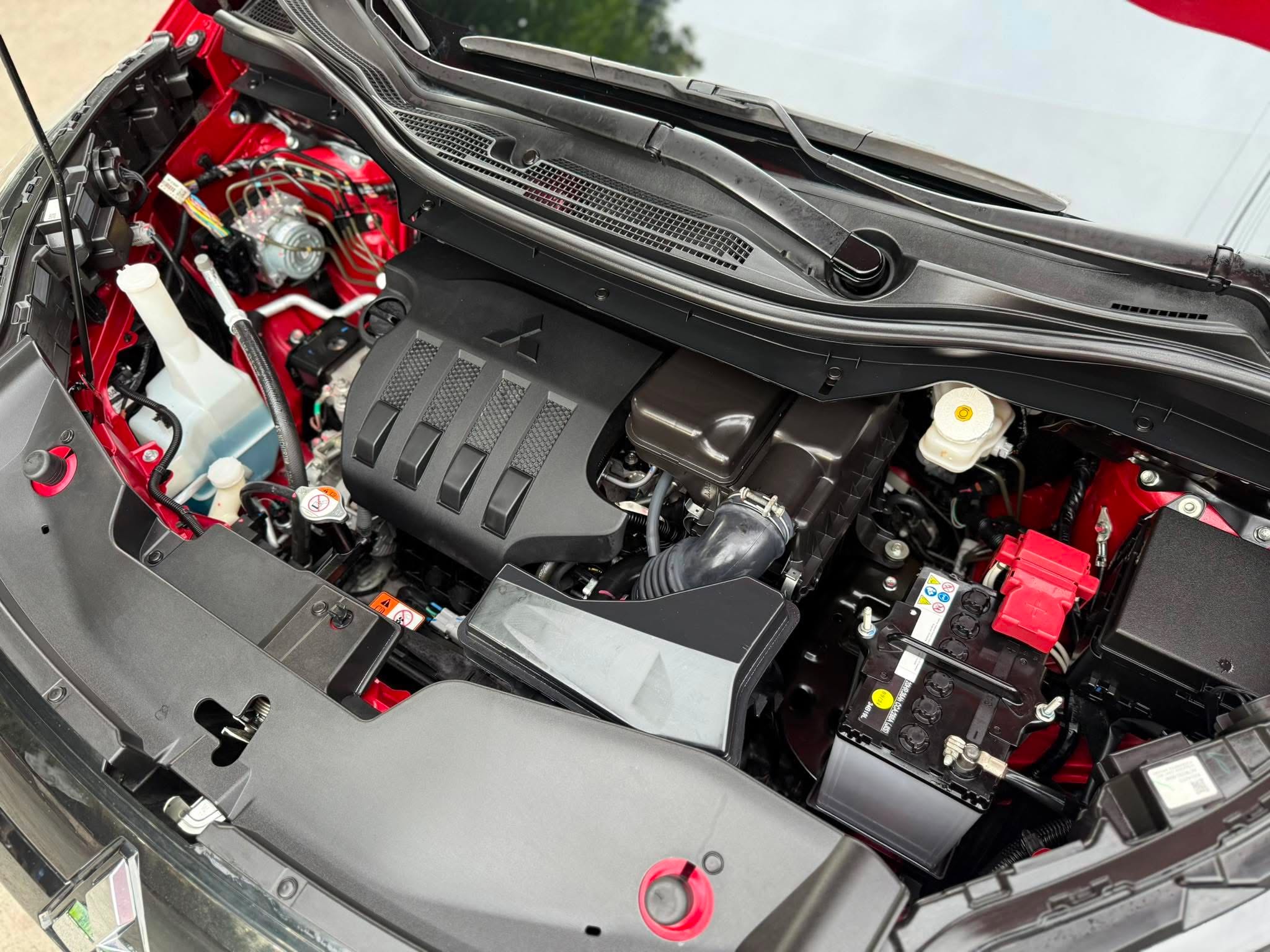 2025 MITSUBISHI XPANDER GLS AT GAS (GBI3782) - Image 6