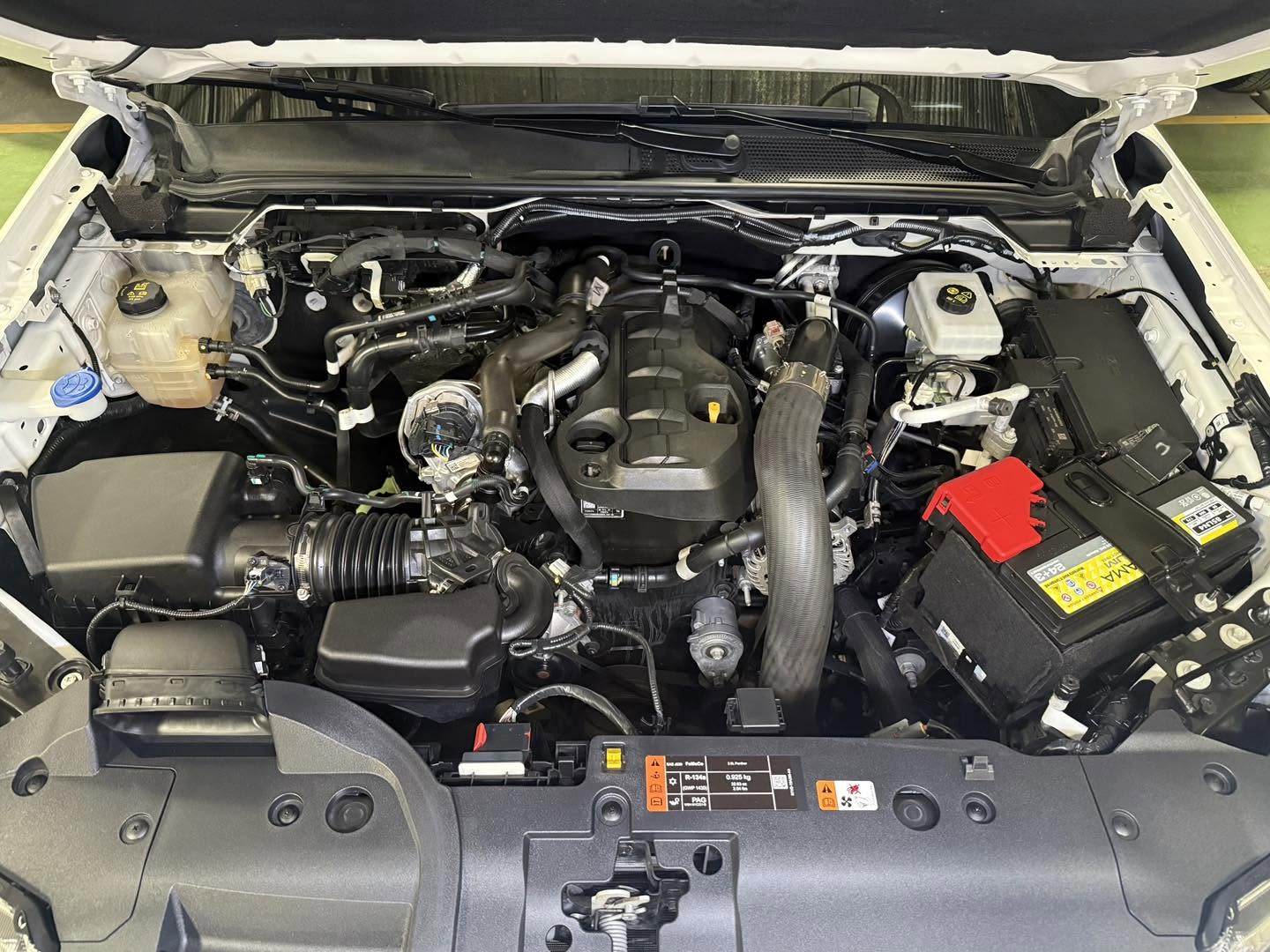 2024 FORD EVEREST 2.0 TURBO TREND 4x2 AT DIESEL - Image 2