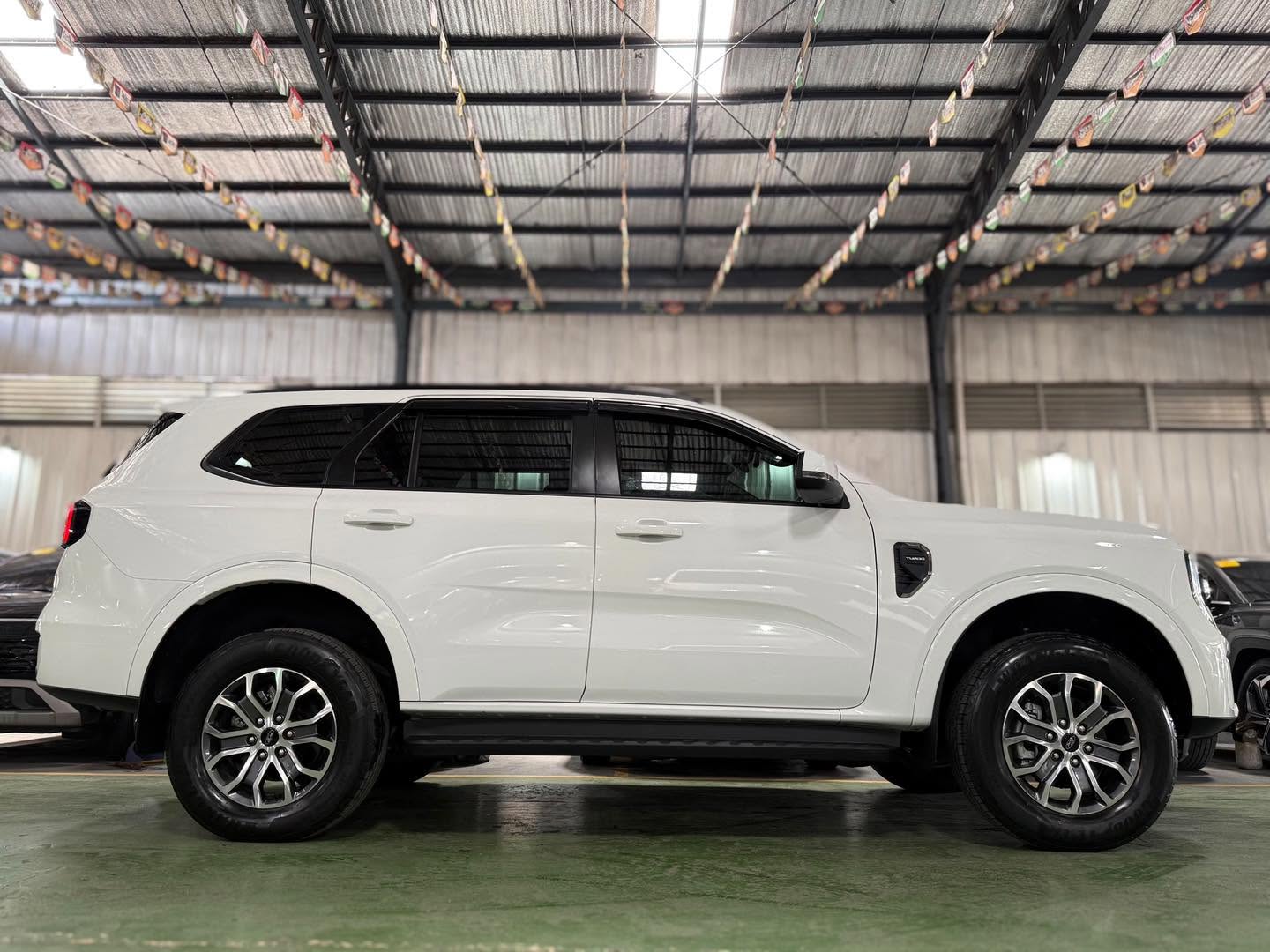 2024 FORD EVEREST 2.0 TURBO TREND 4x2 AT DIESEL - Image 6