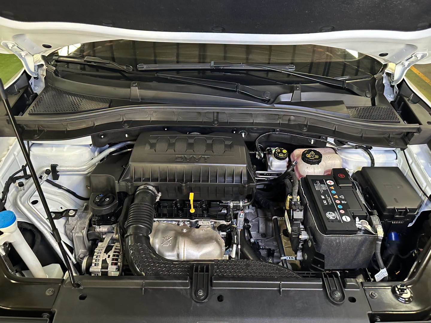 2025 MG ZS 1.5L MCE LUXE AT GAS - Image 3
