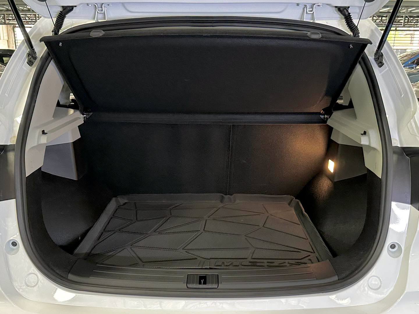 2025 MG ZS 1.5L MCE LUXE AT GAS - Image 8
