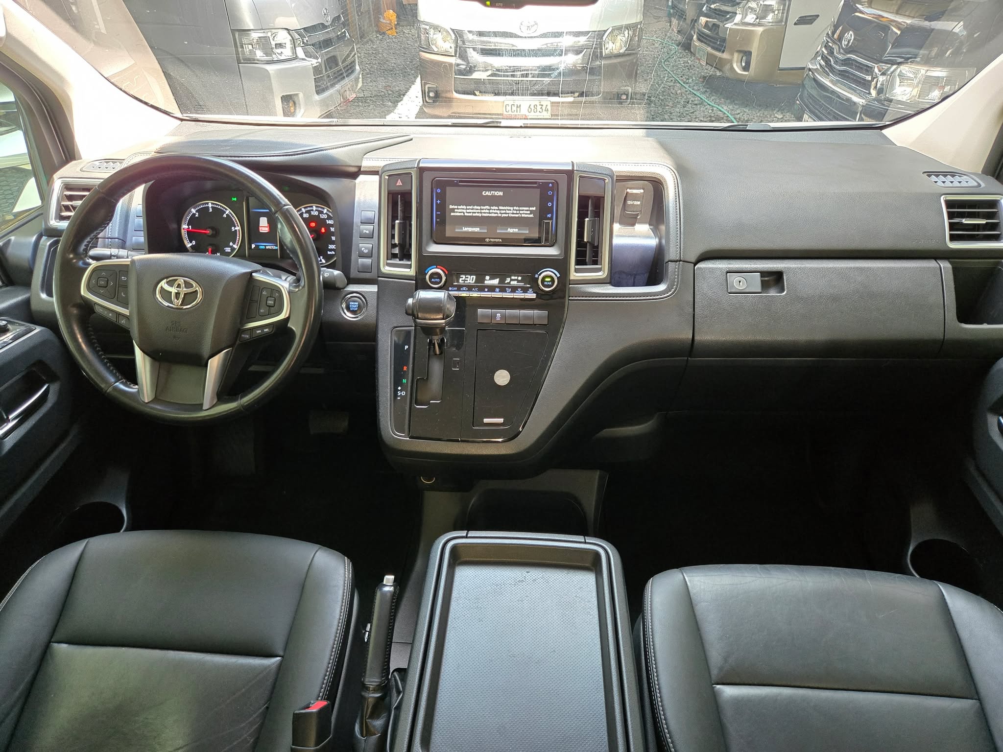 2020 TOYOTA HIACE SUPER GRANDIA  2.8 AT DIESEL (DAZ2992) - Image 5