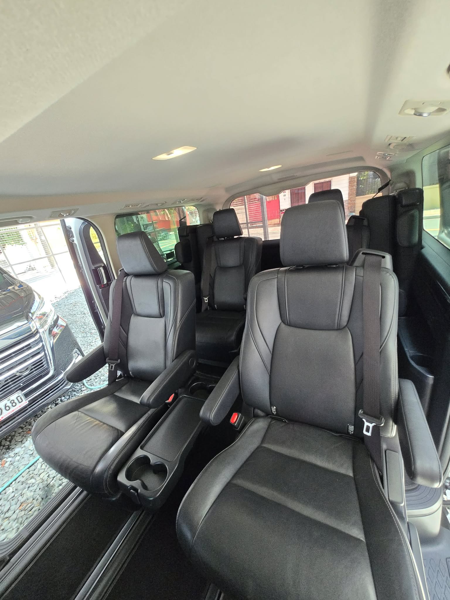 2020 TOYOTA HIACE SUPER GRANDIA  2.8 AT DIESEL (DAZ2992) - Image 6