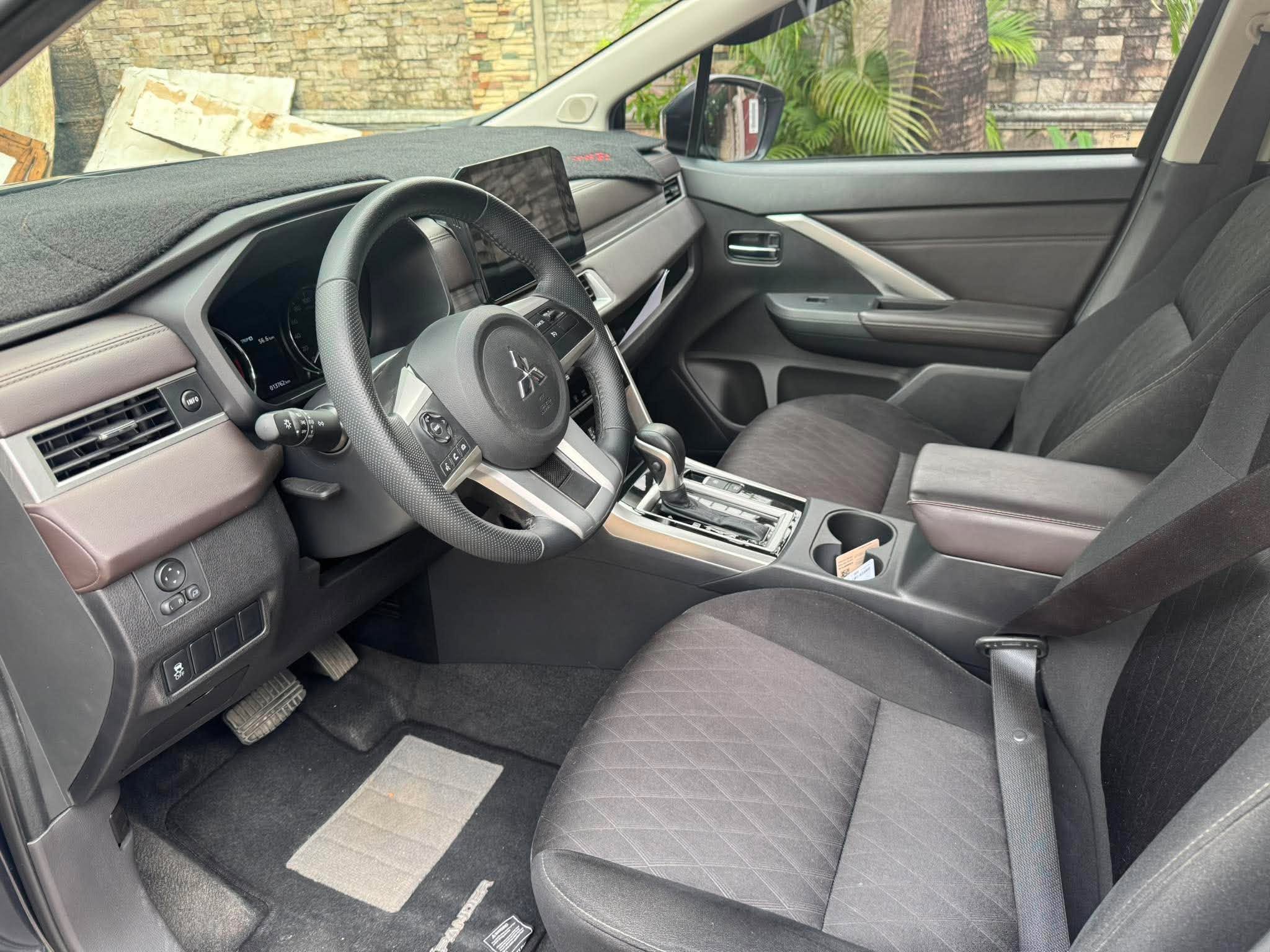2025 MITSUBISHI XPANDER GLS AT GAS (NJQ1112) - Image 2