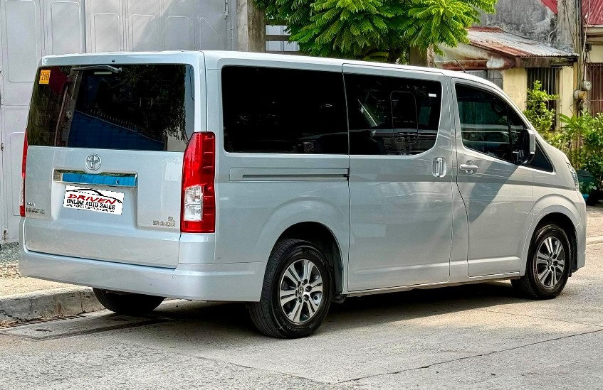 2019 TOYOTA HIACE GL GRANDIA 2.8 NEW LOOK MANUAL DIESEL (NDK3615) - Image 2