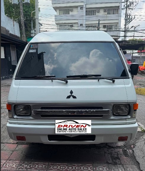 2017 MITSUBISHI XV EXCEED VAN DUAL AC 2.5 MANUAL DIESEL - Image 1