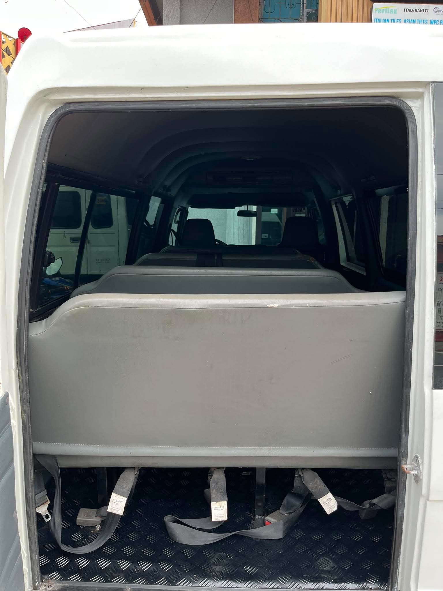 2017 MITSUBISHI XV EXCEED VAN DUAL AC 2.5 MANUAL DIESEL - Image 7
