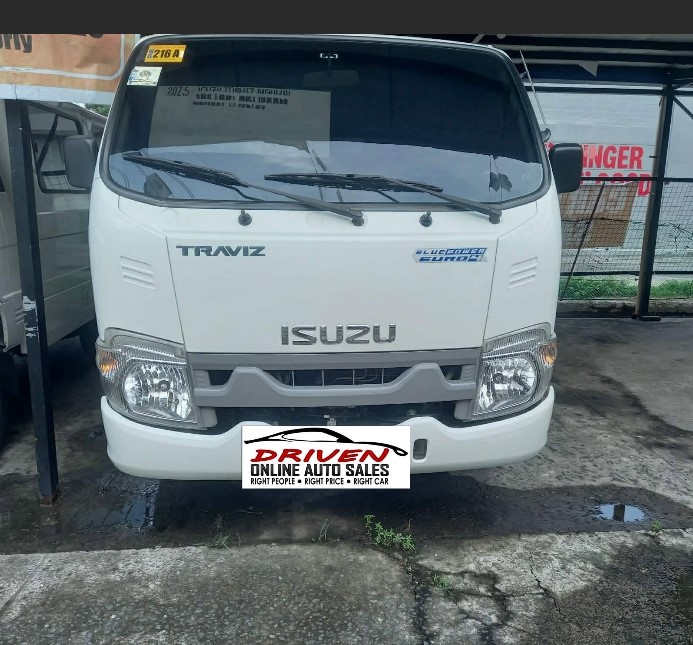 2025 ISUZU TRAVIZ L UTILITY VAN DUAL AC MANUAL DIESEL (GBJ7887) - Image 1
